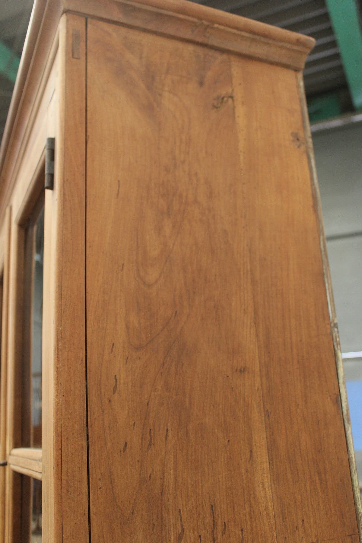 #0868 cupboard
