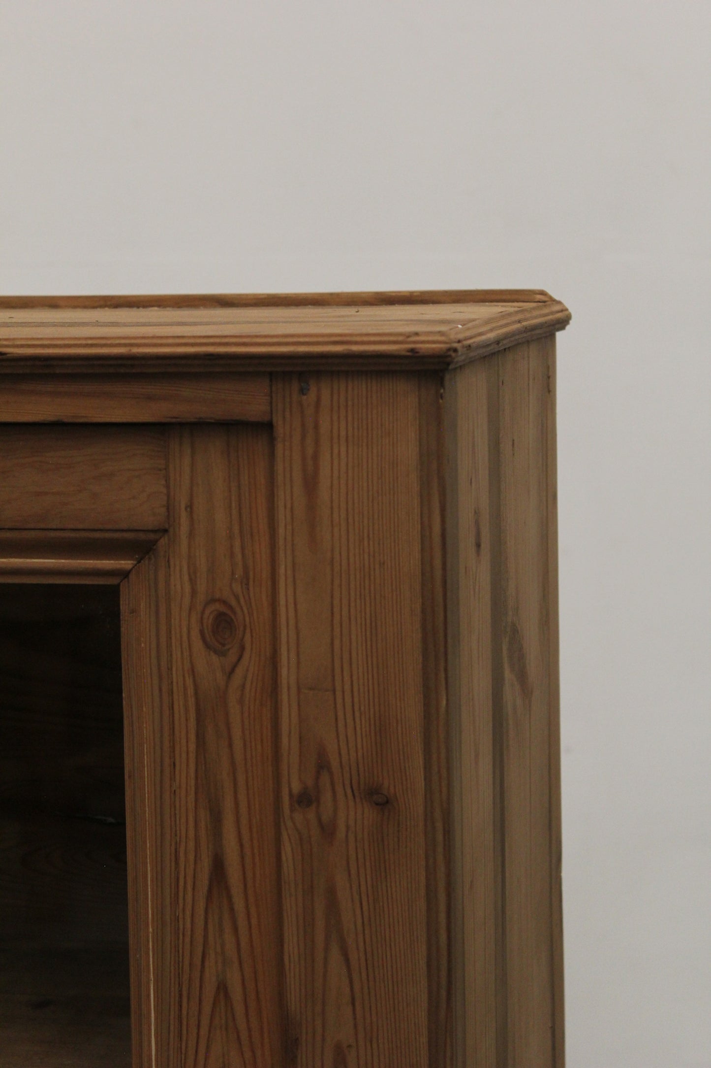 #1120 glass cabinet