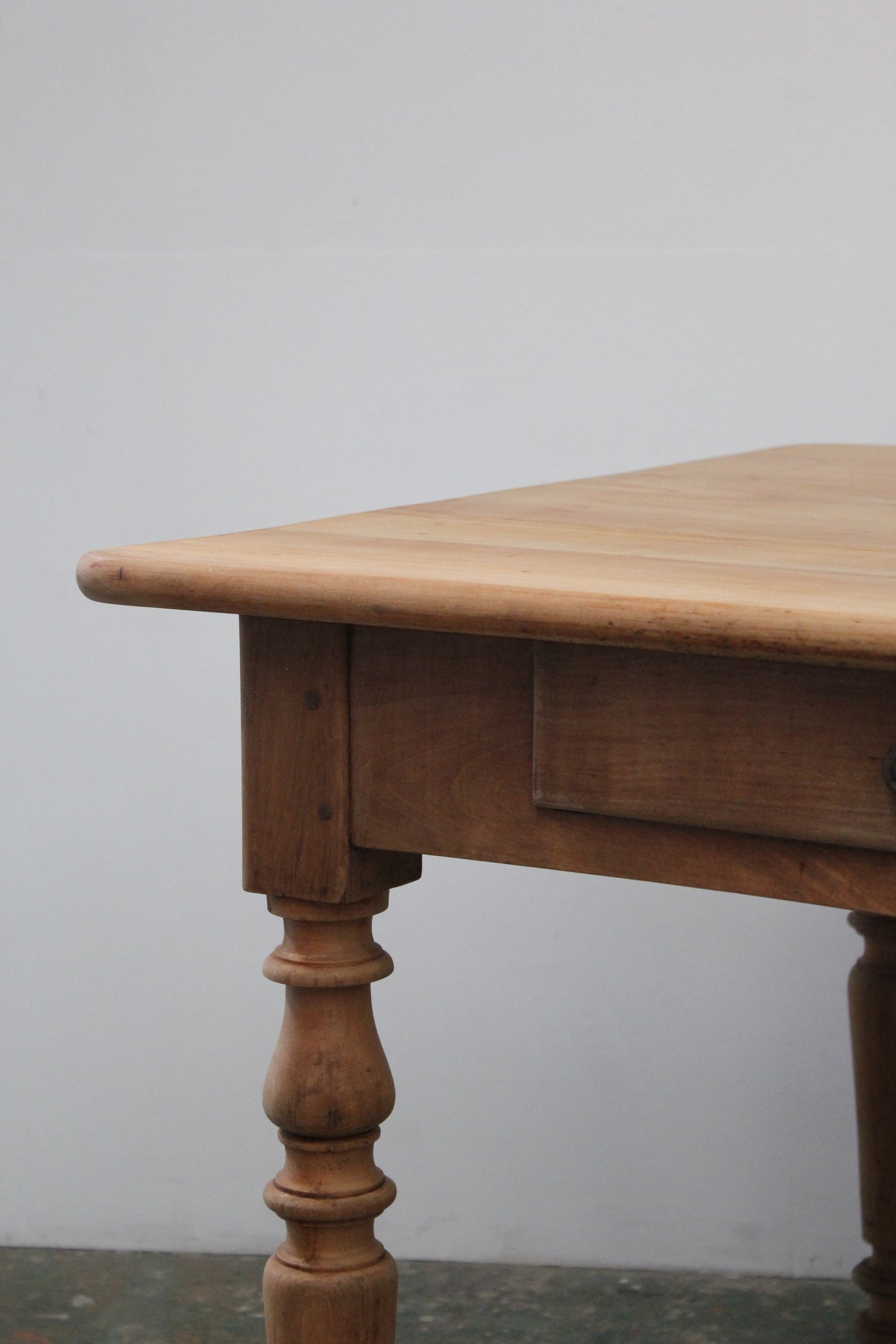 #1268 table