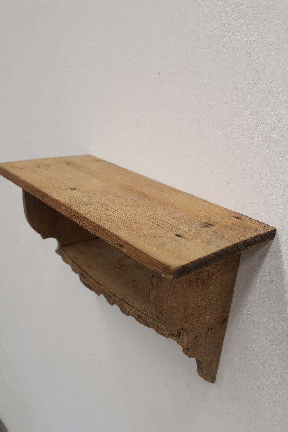 #0876 shelf
