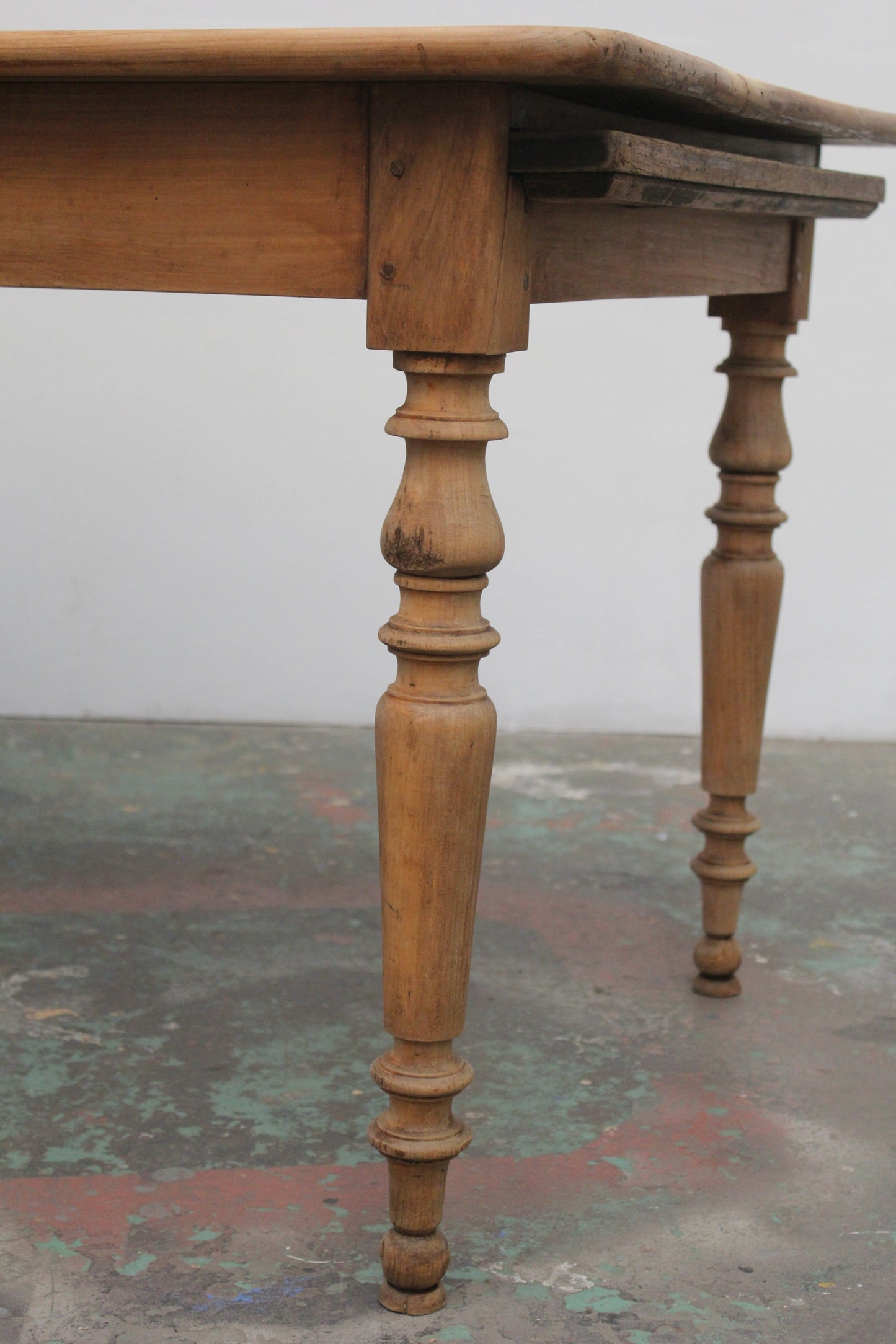#1268 table