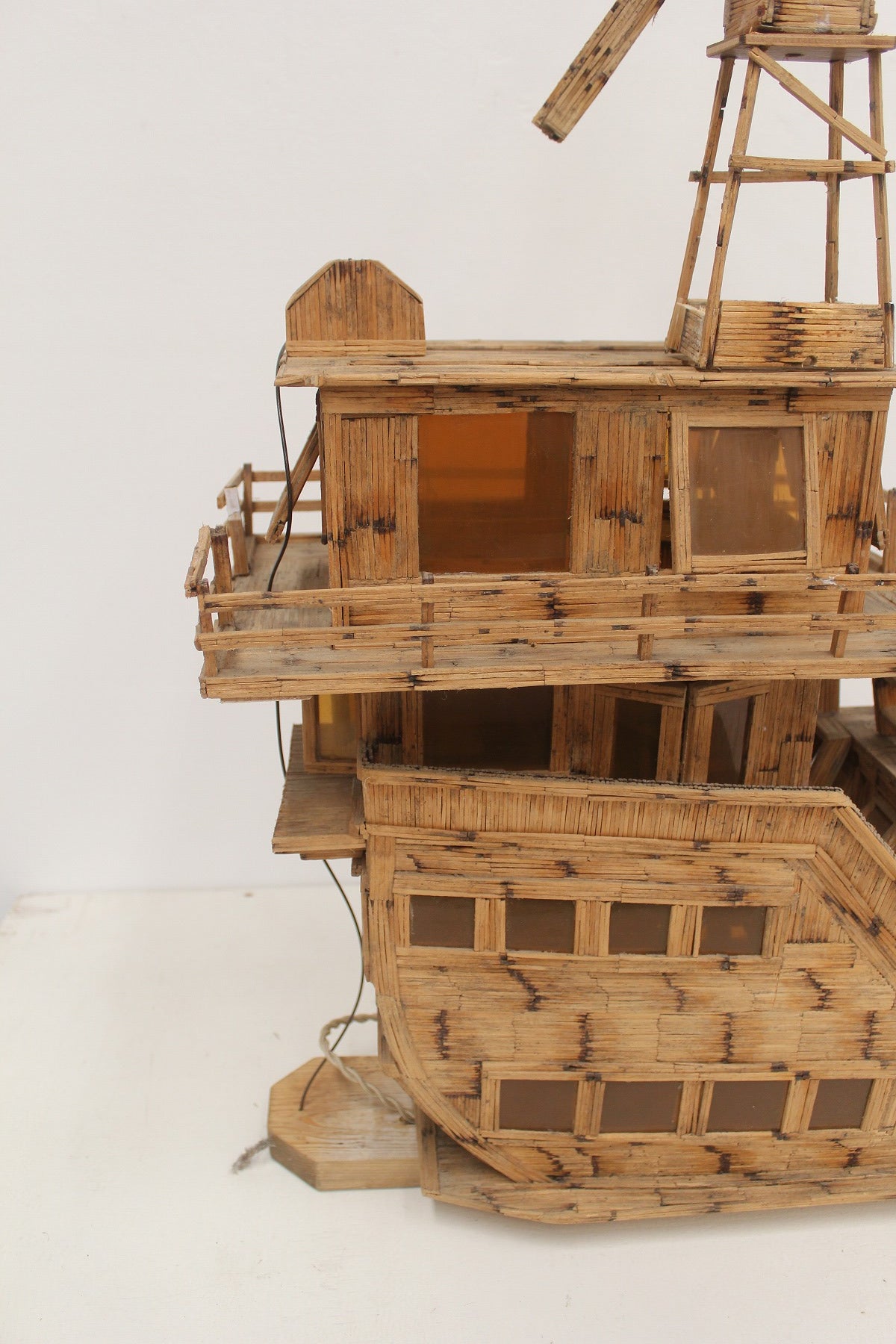 #0881 matchstick folk art