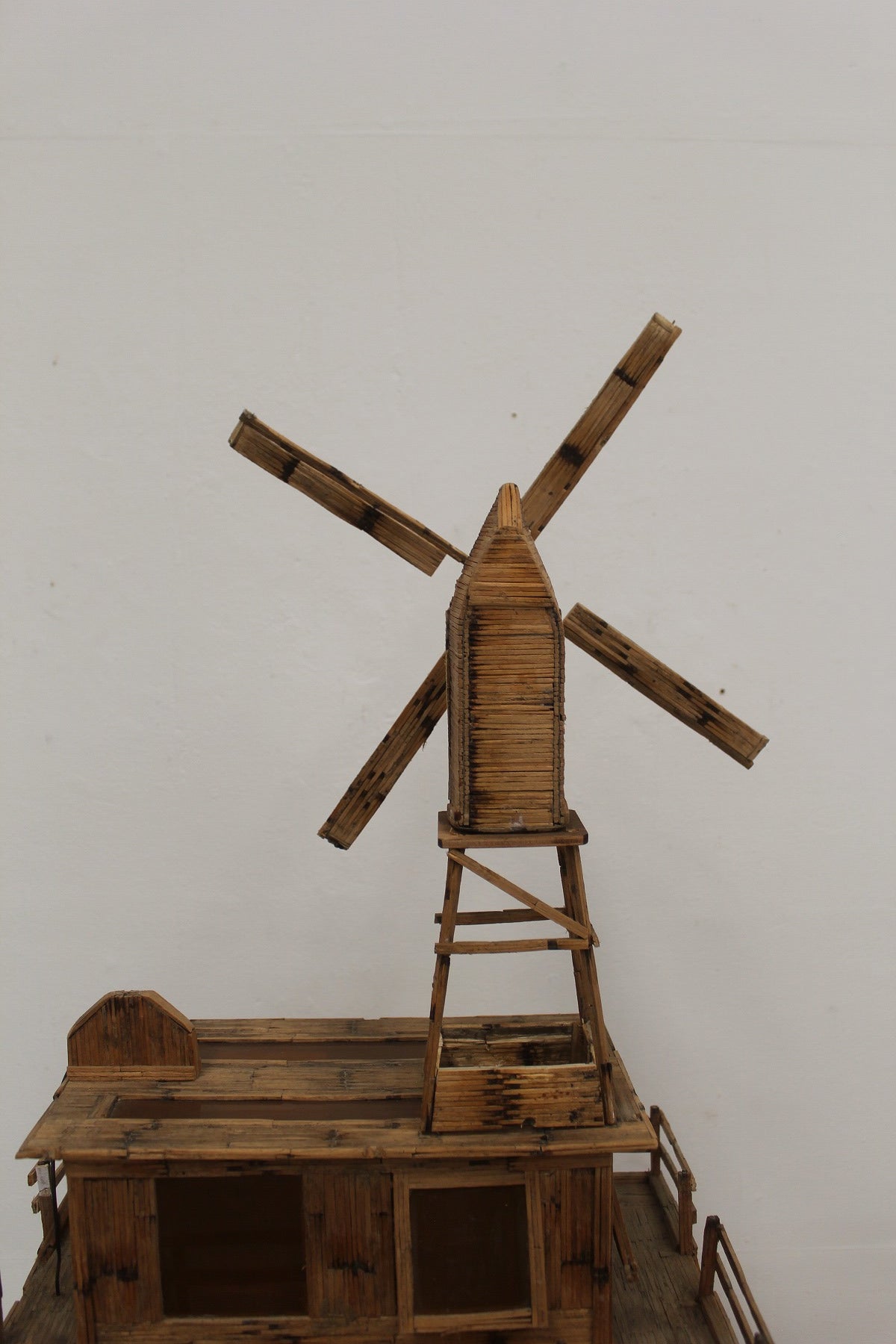 #0881 matchstick folk art