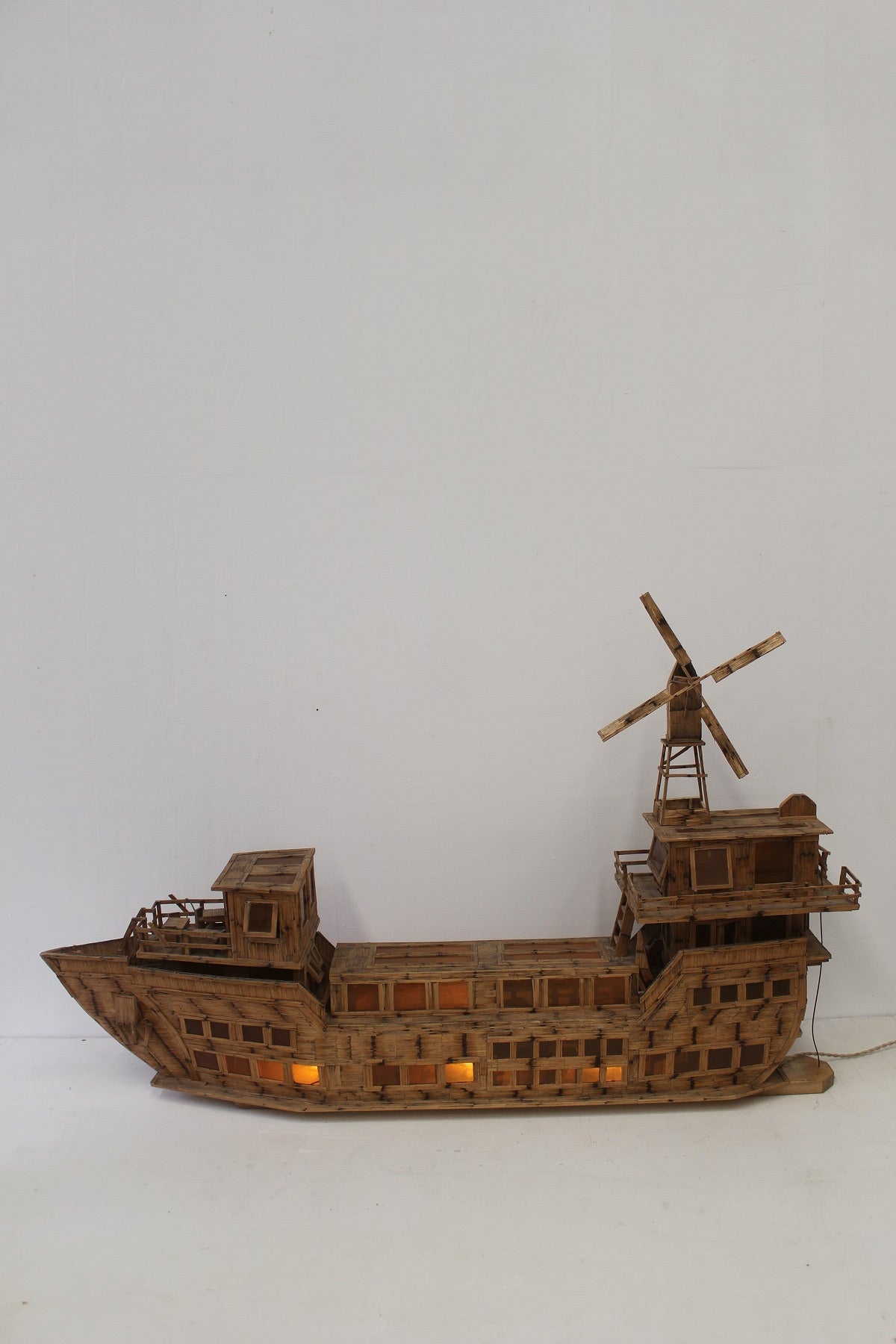 #0881 matchstick folk art