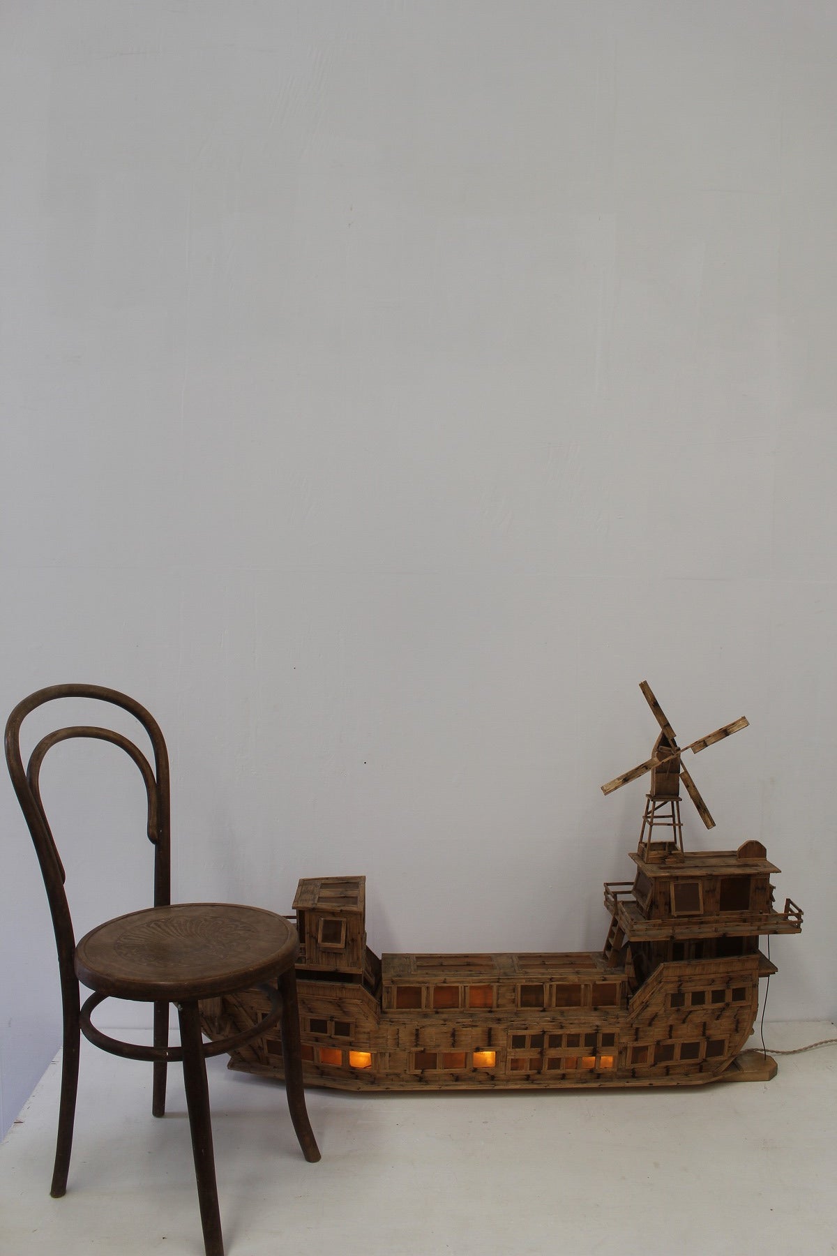 #0881 matchstick folk art