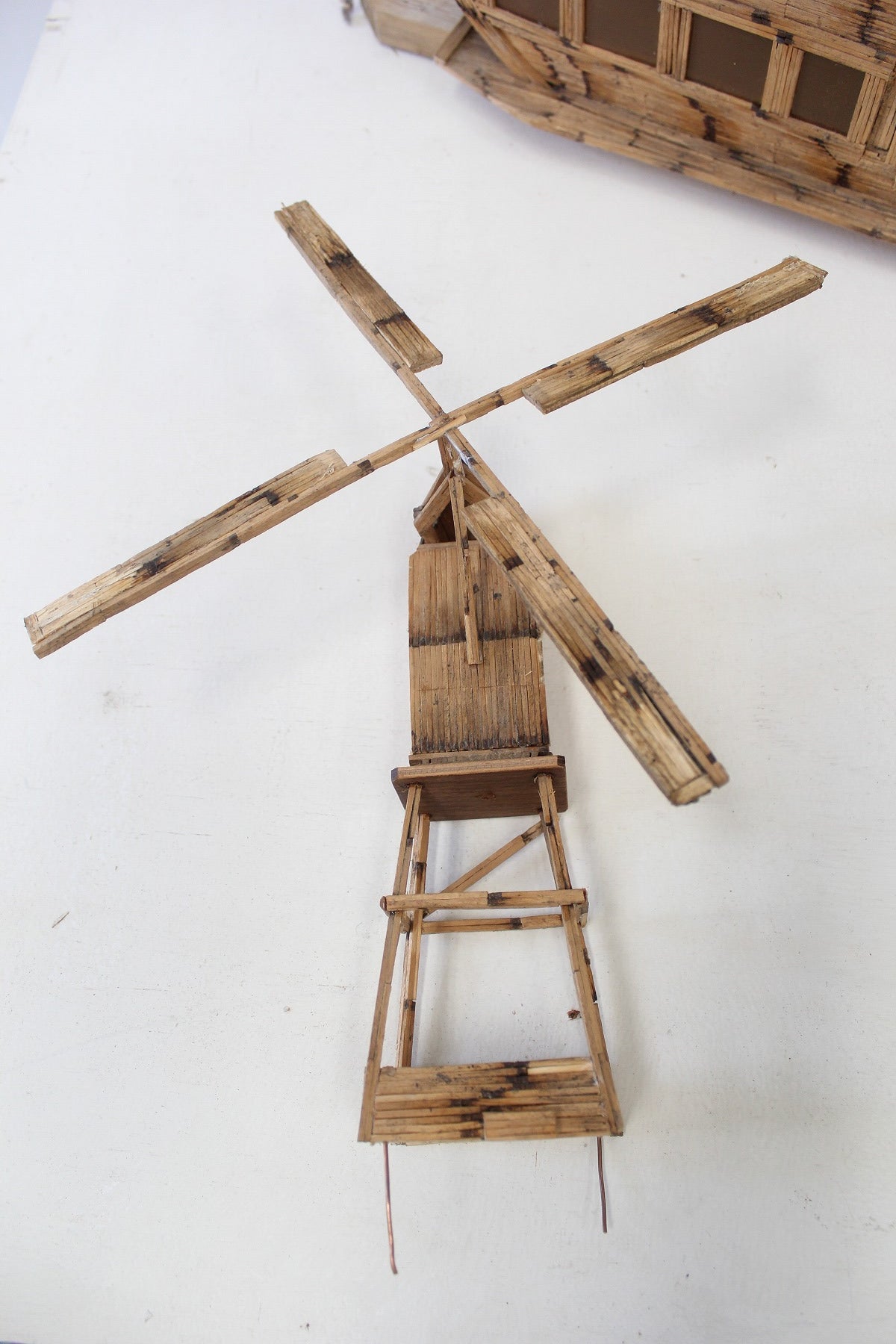 #0881 matchstick folk art