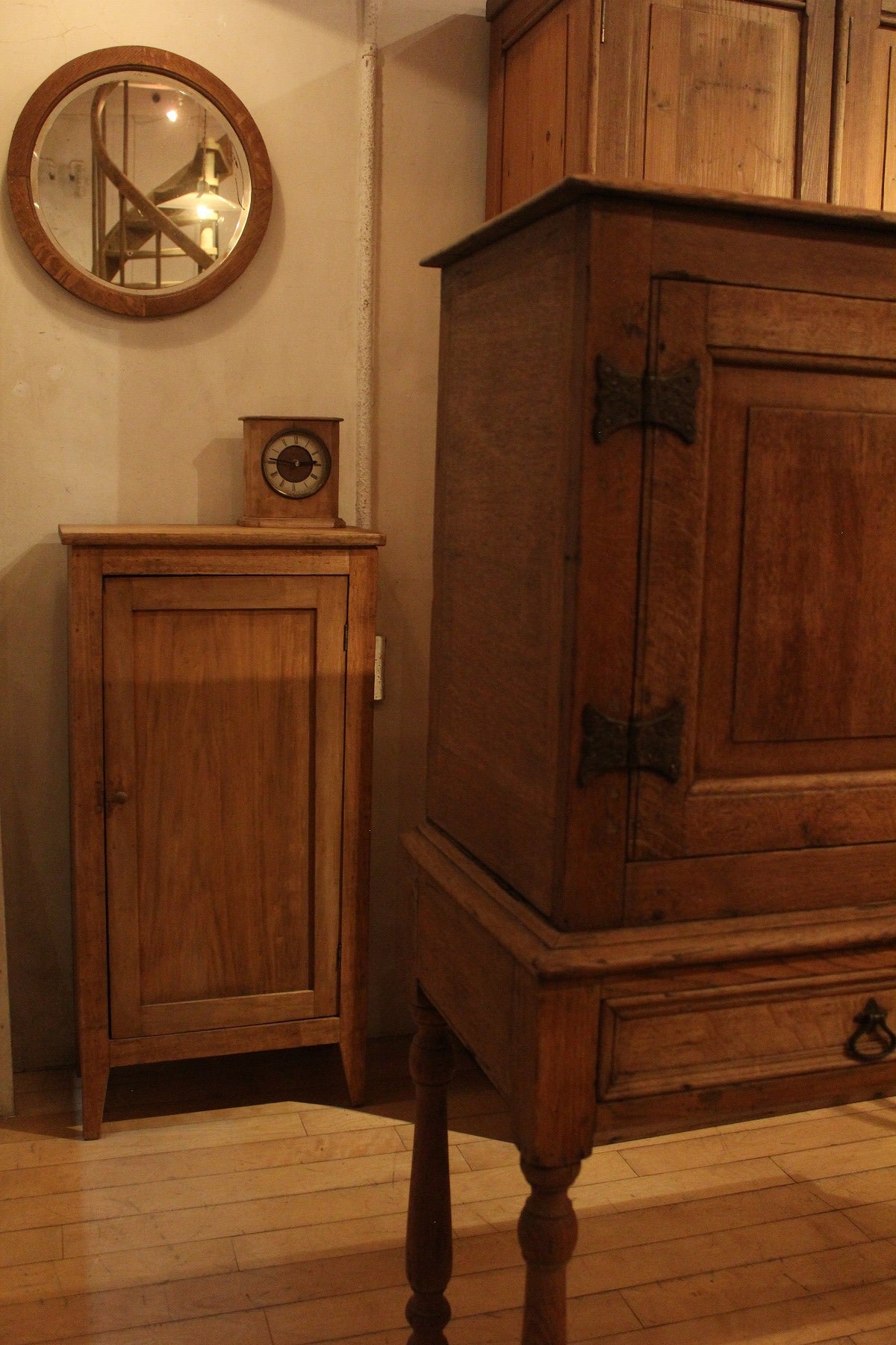 #0858 cabinet
