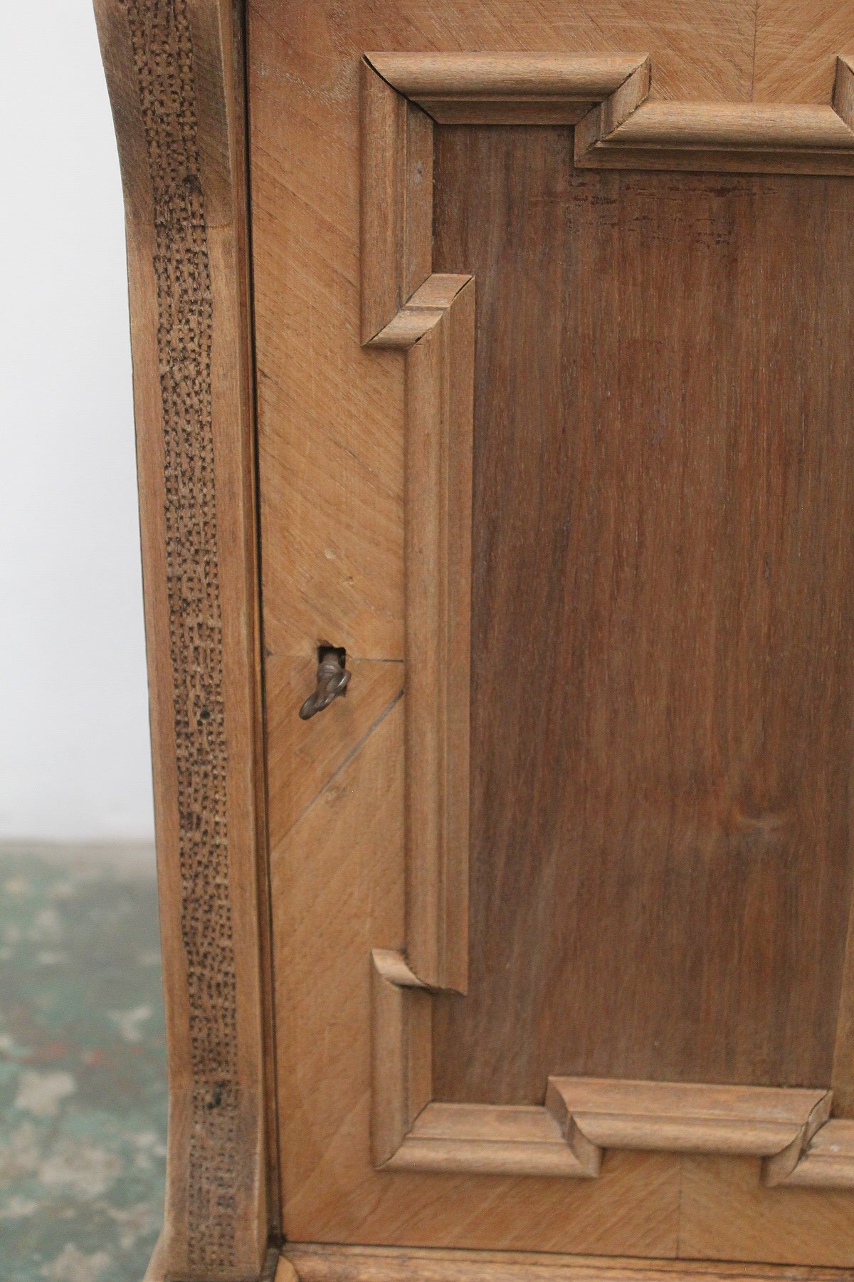 #0833 C miniature wardrobe