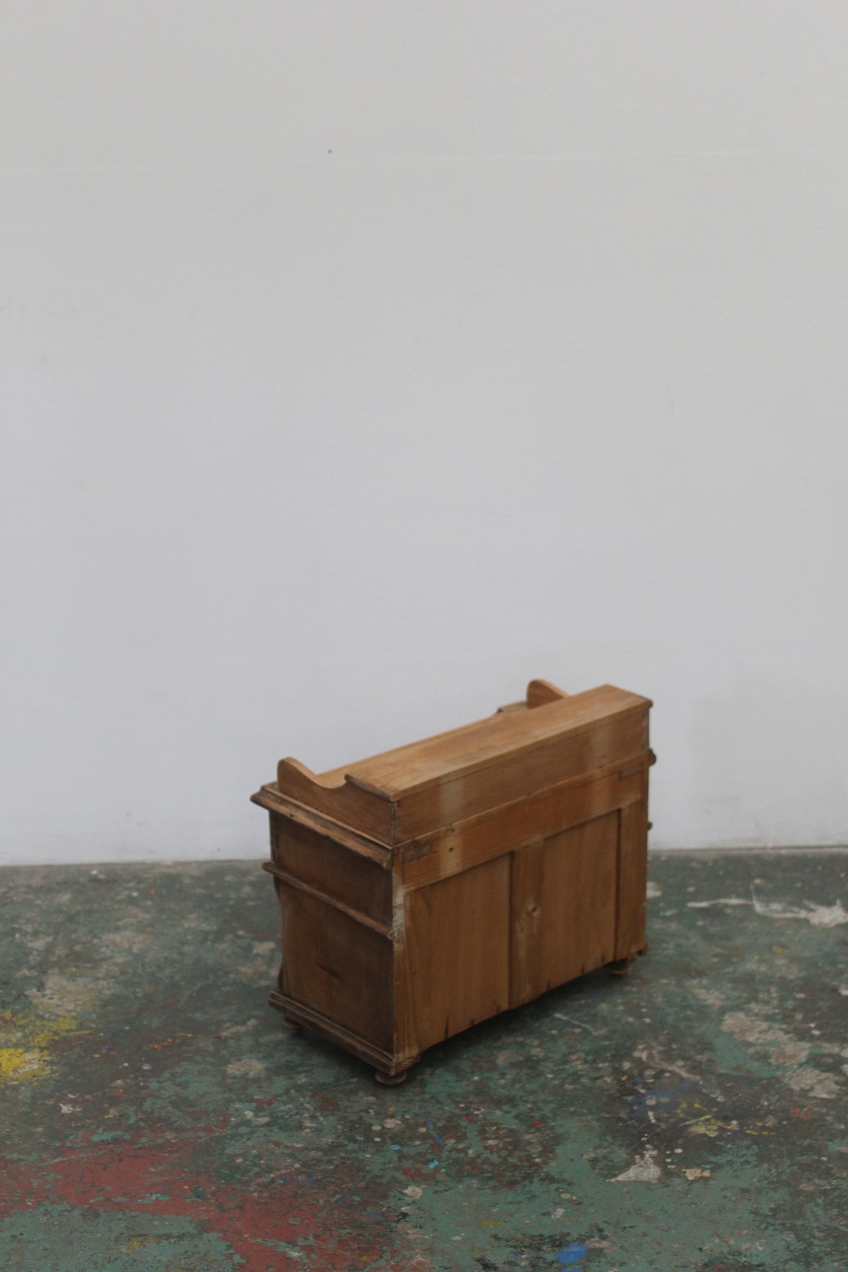 #0833 D miniature chest