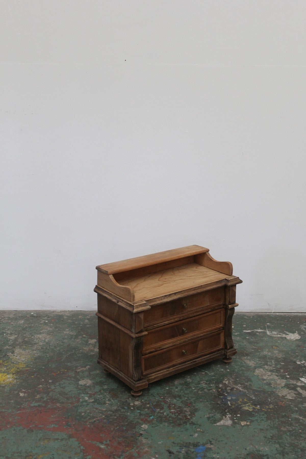 #0833 D miniature chest