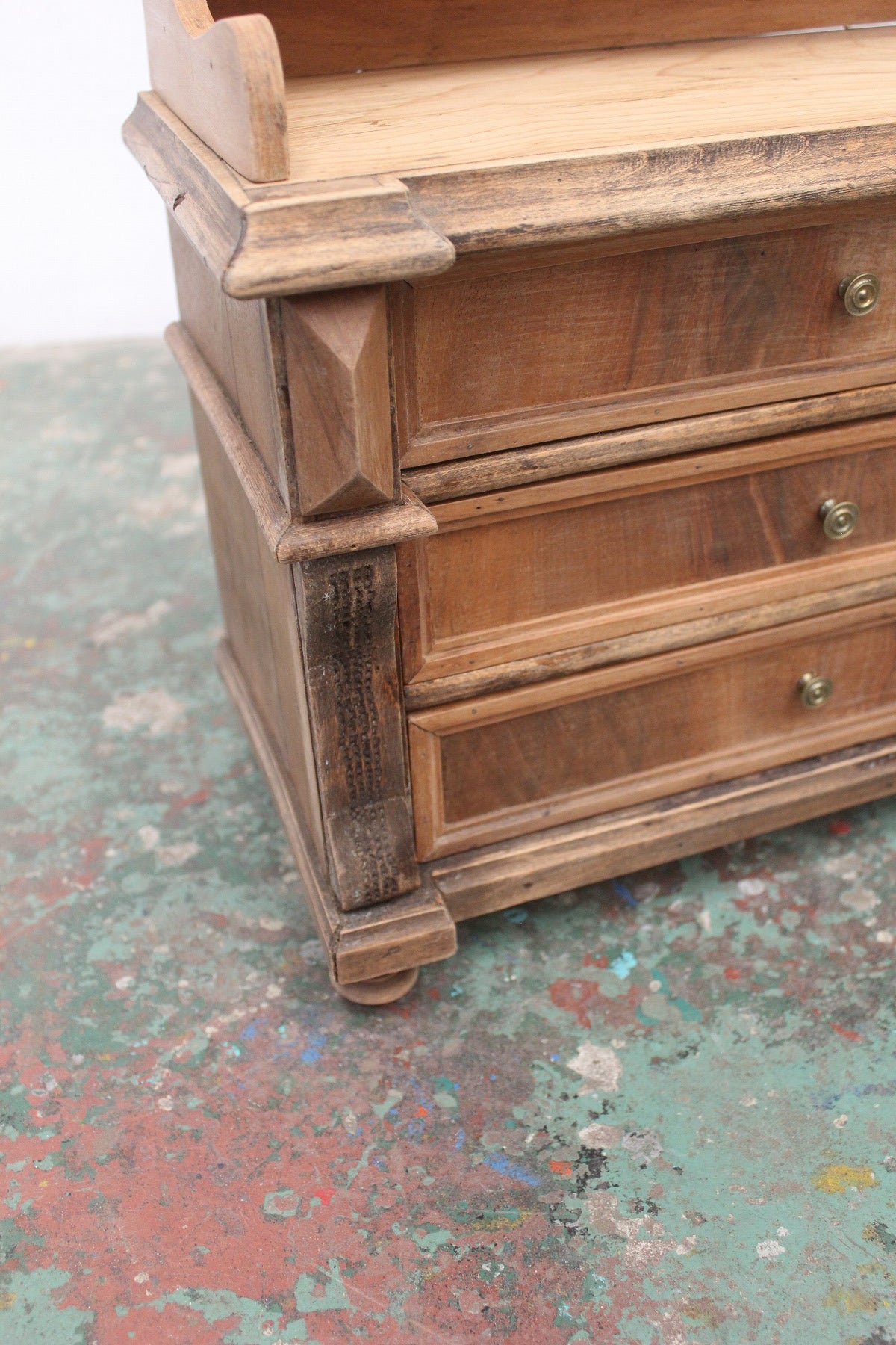 #0833 D miniature chest