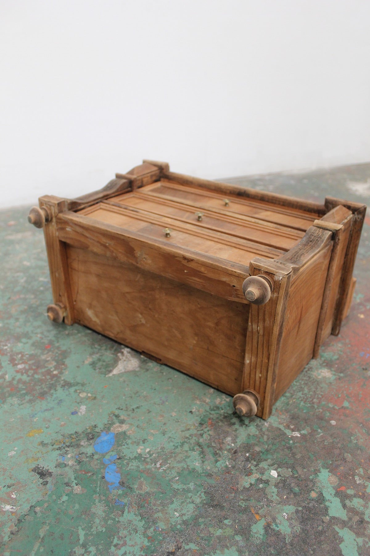 #0833 D miniature chest