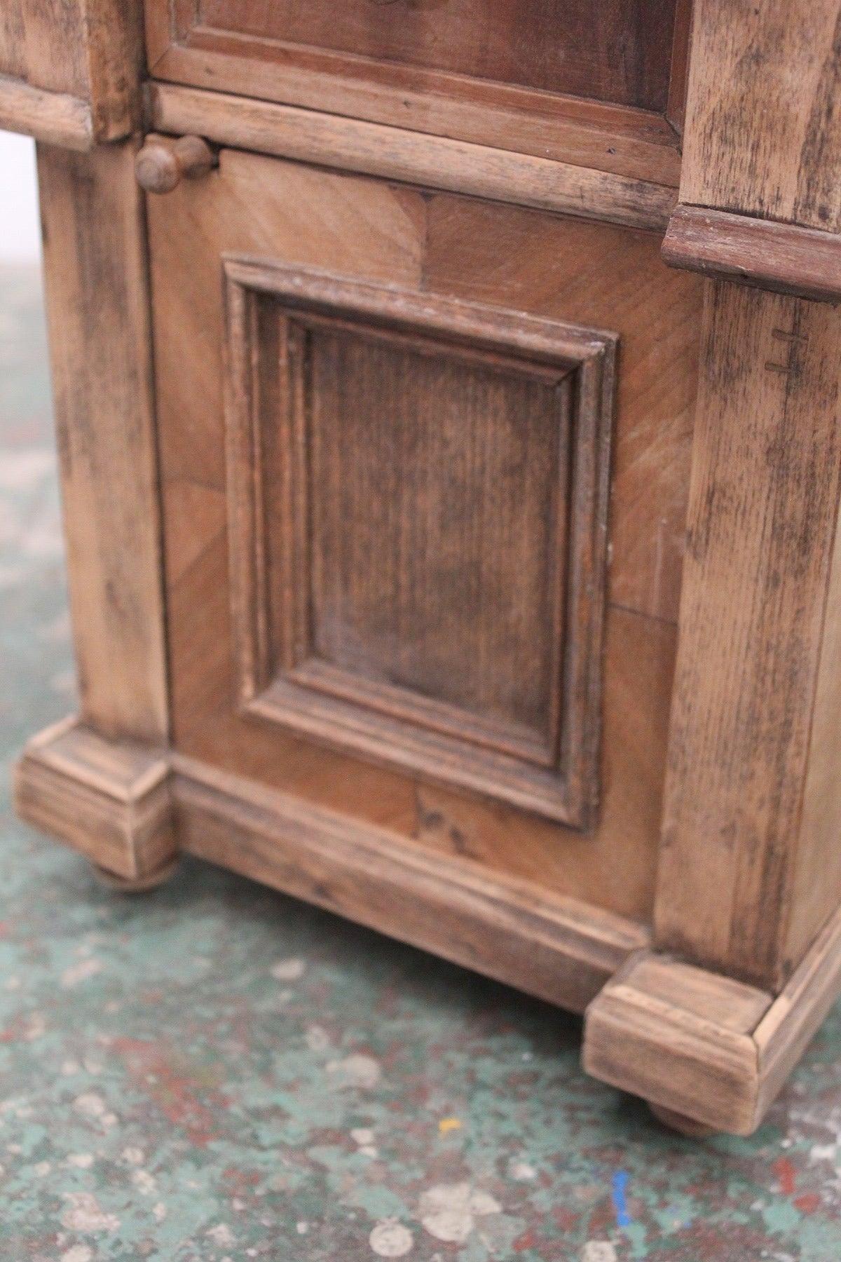 #0833 E miniature cabinet