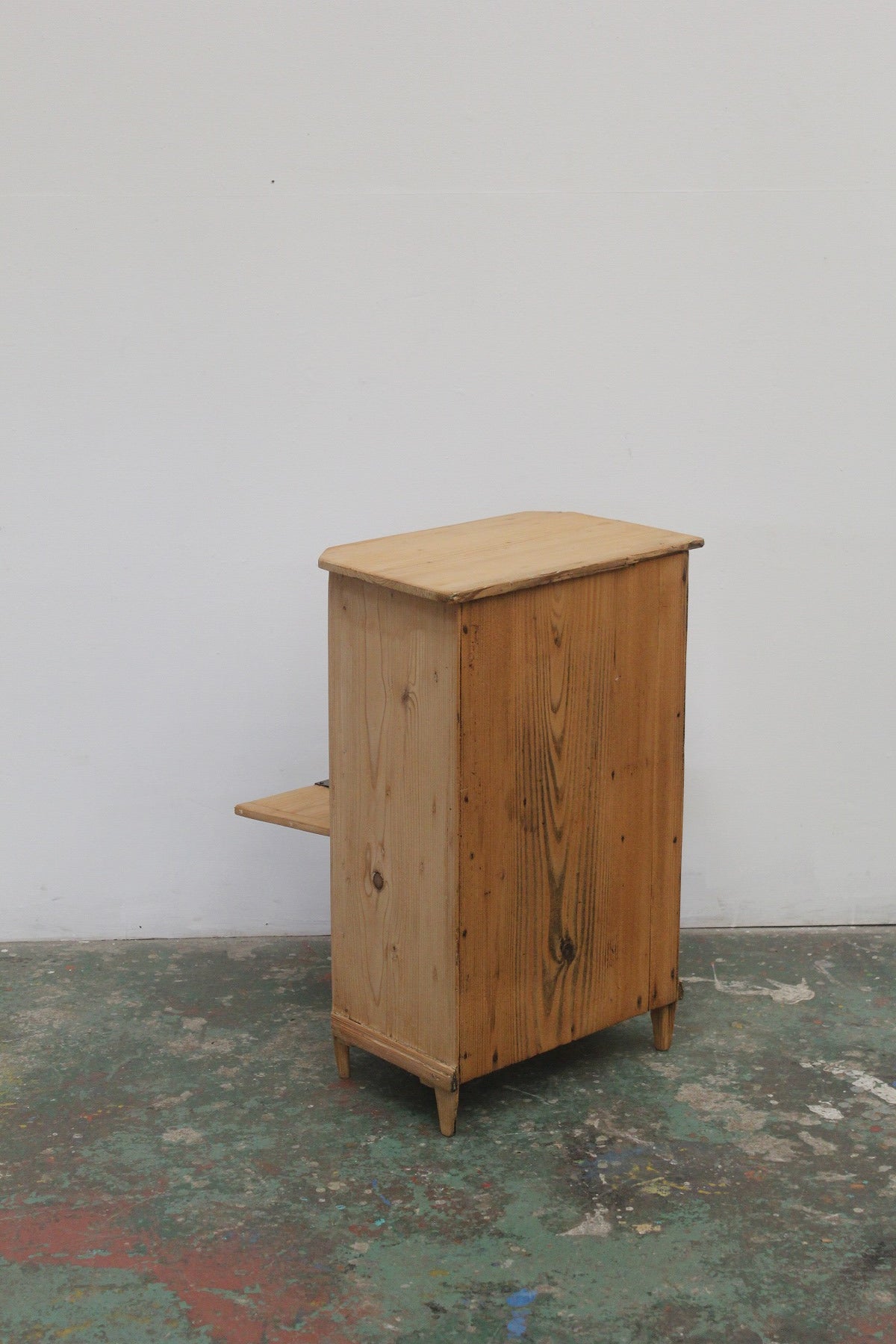 #0833 F miniature writing bureau