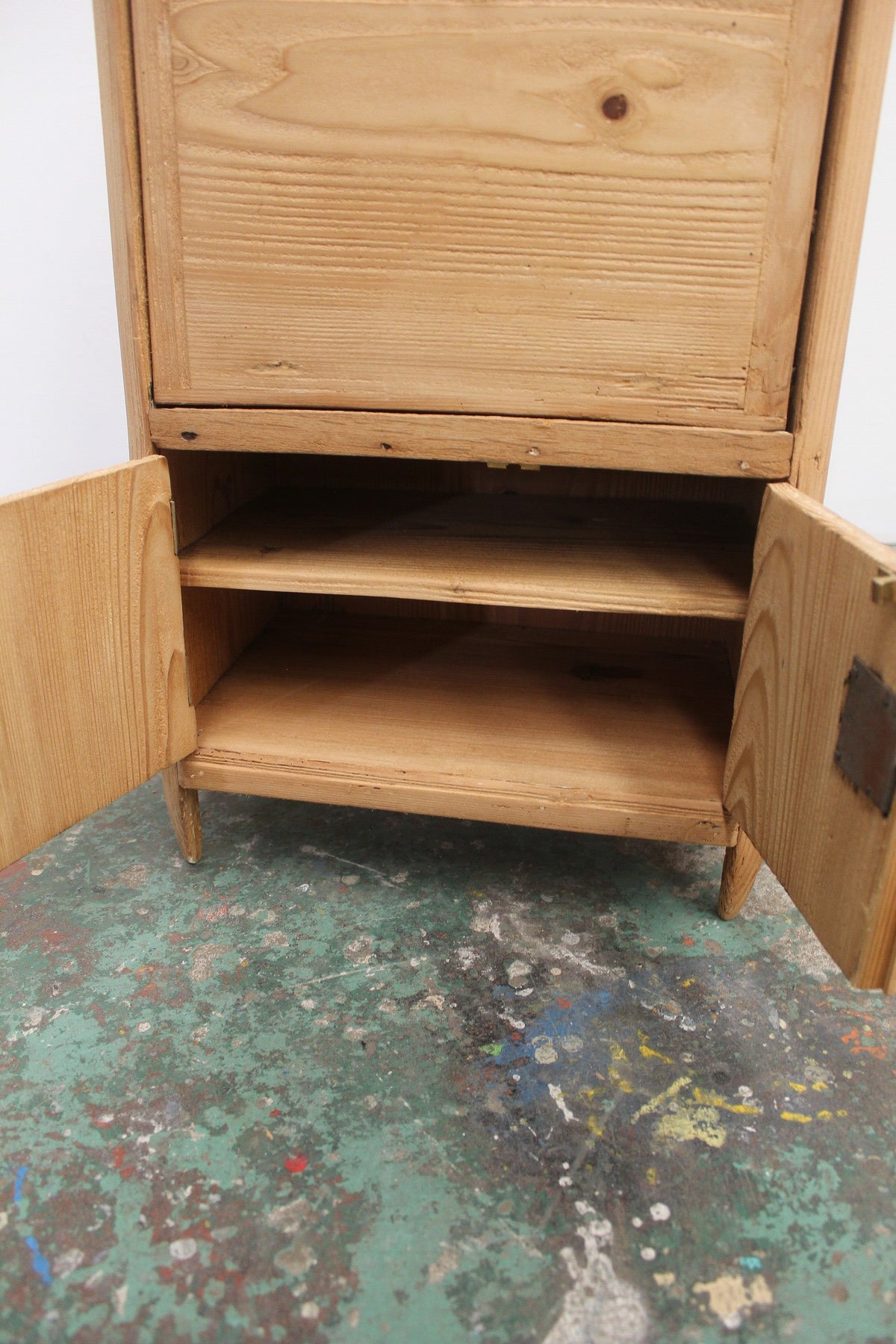 #0833 F miniature writing bureau
