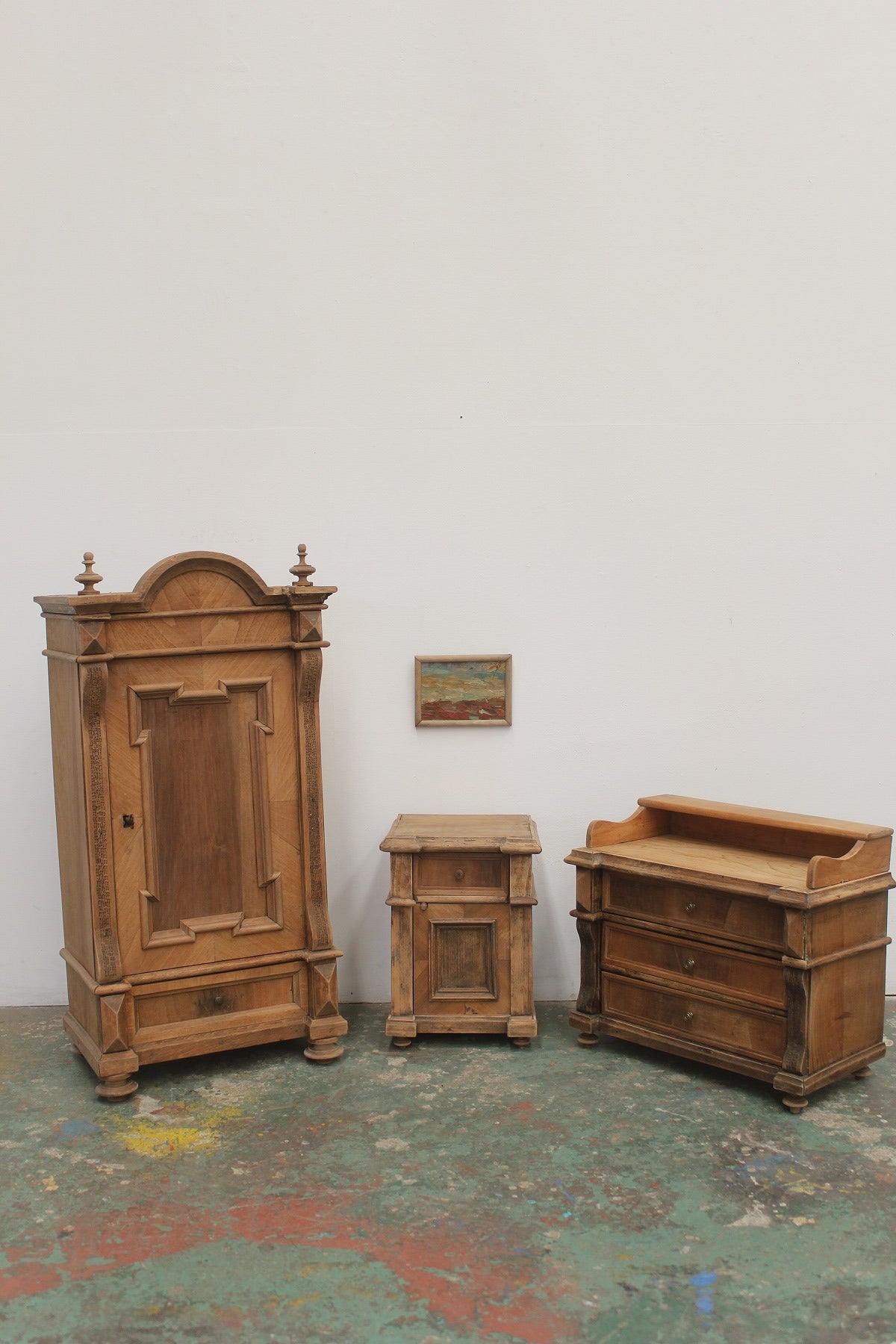 #0833 C miniature wardrobe