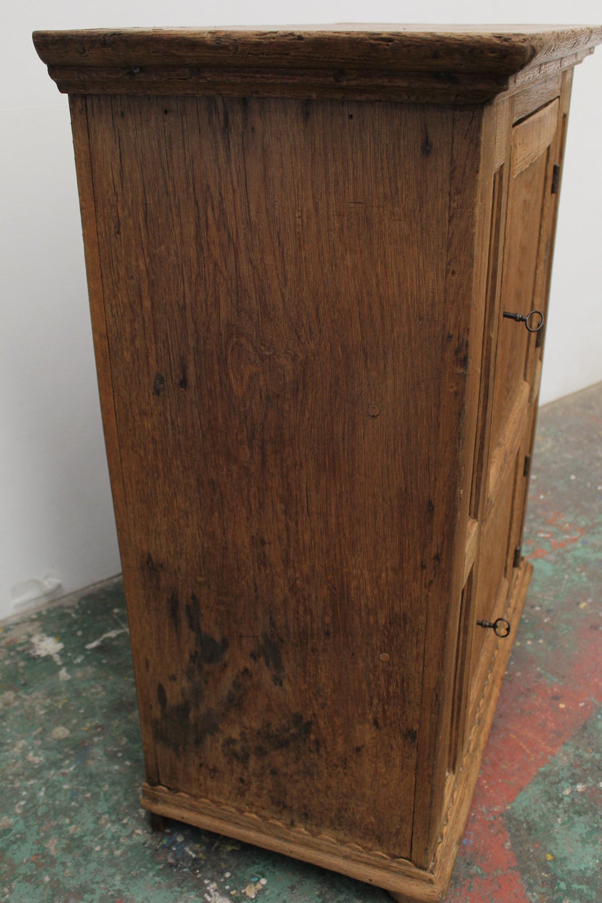 #1166 cabinet
