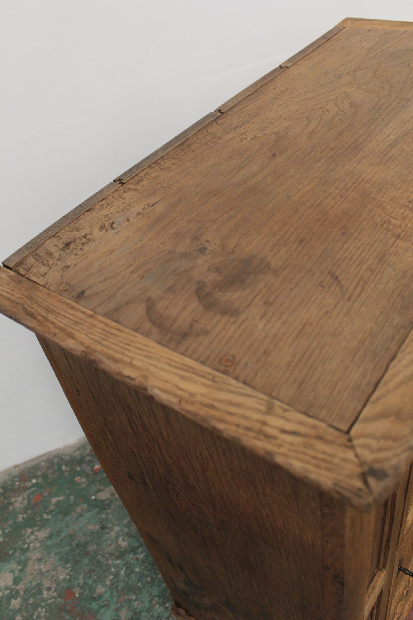 #1166 cabinet