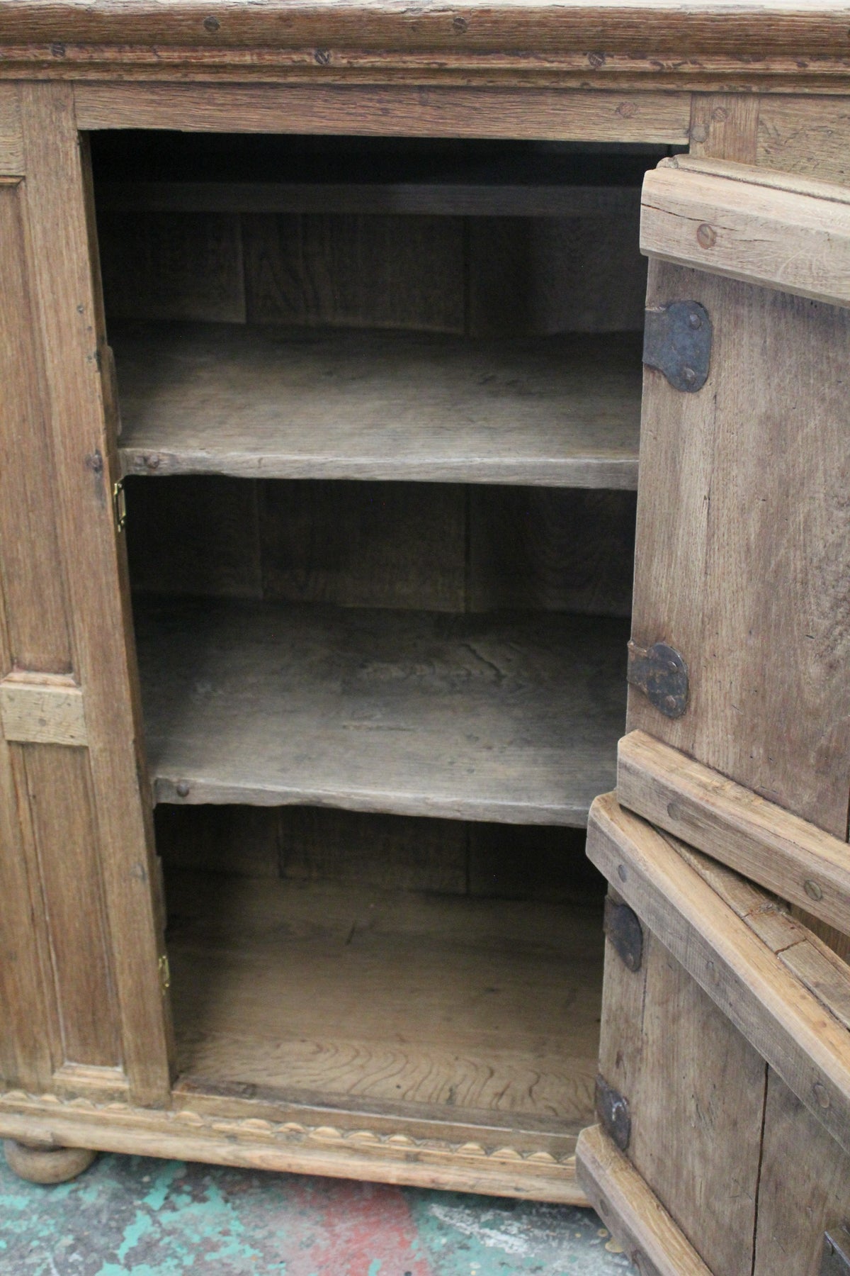 #1166 cabinet