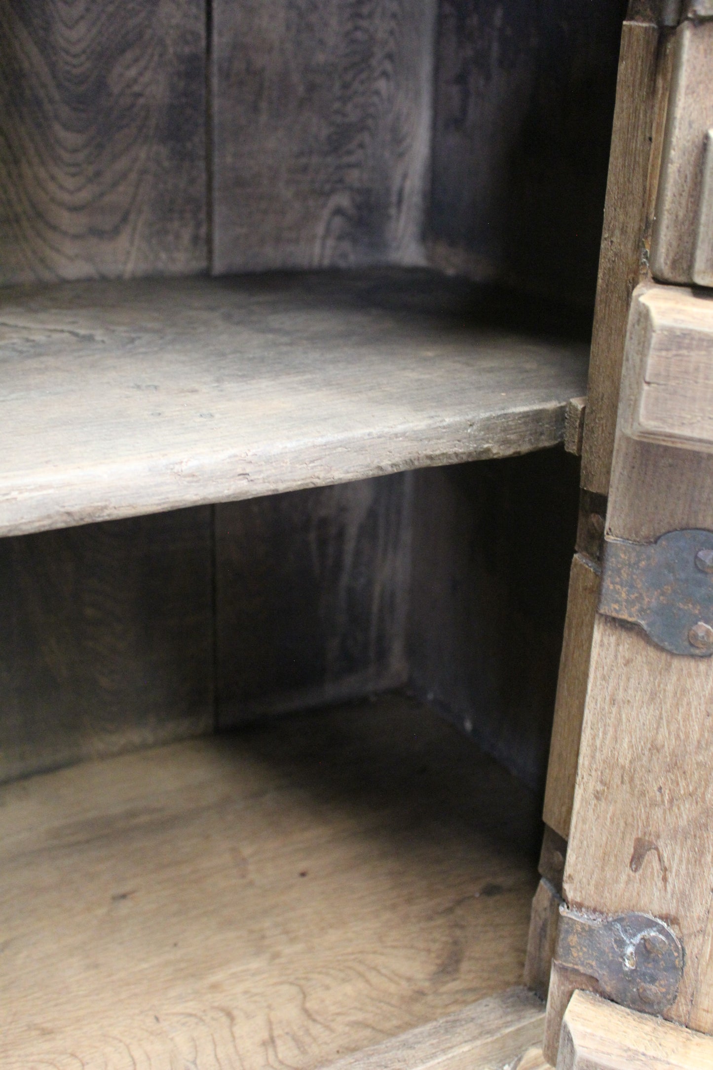 #1166 cabinet