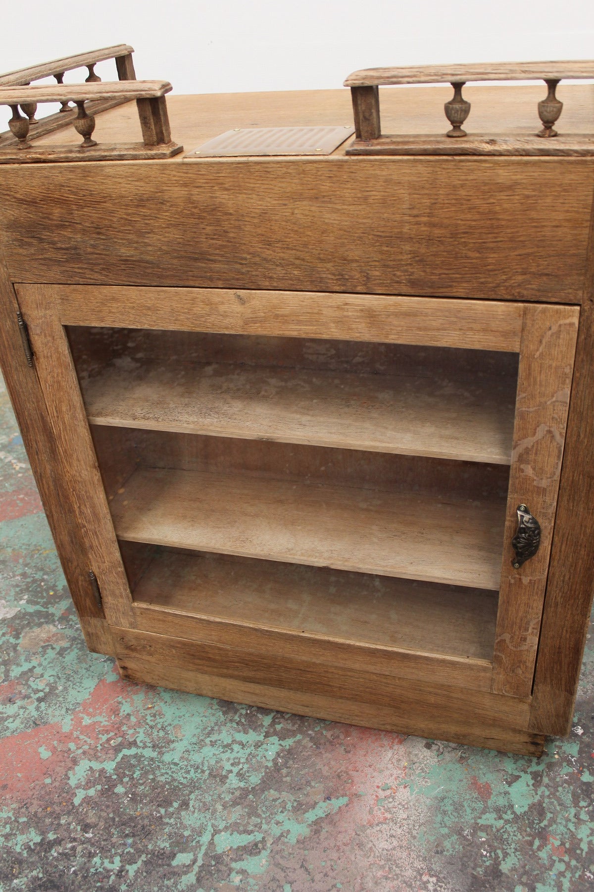 #0890 shop counter