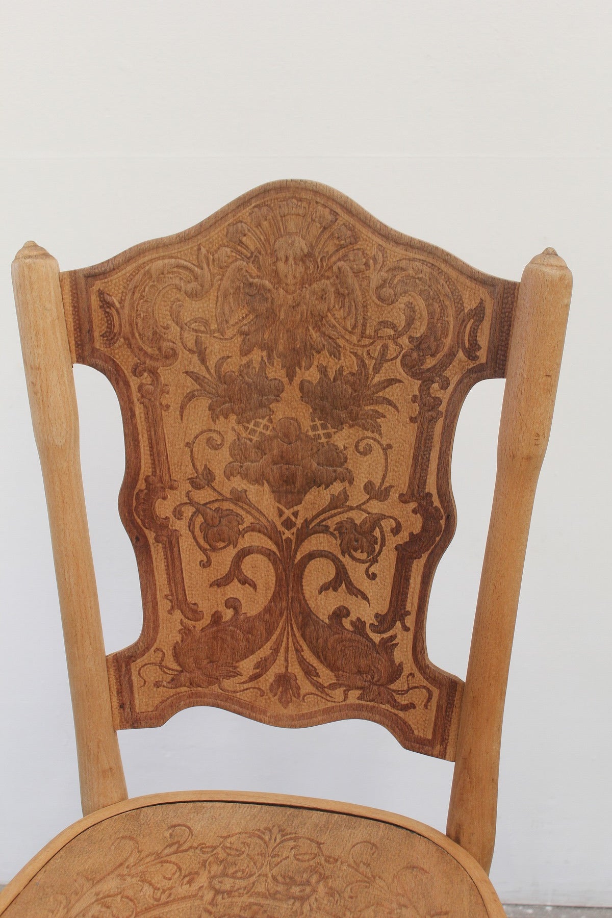 #0905 chair