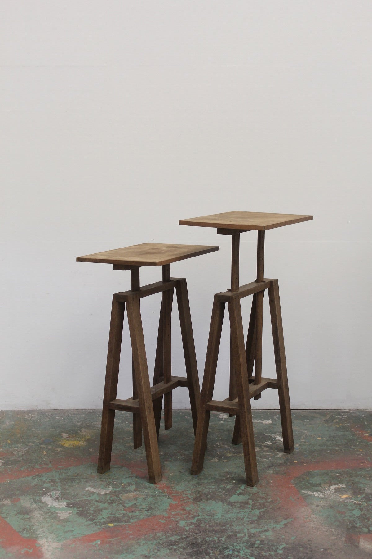 #0895 side table