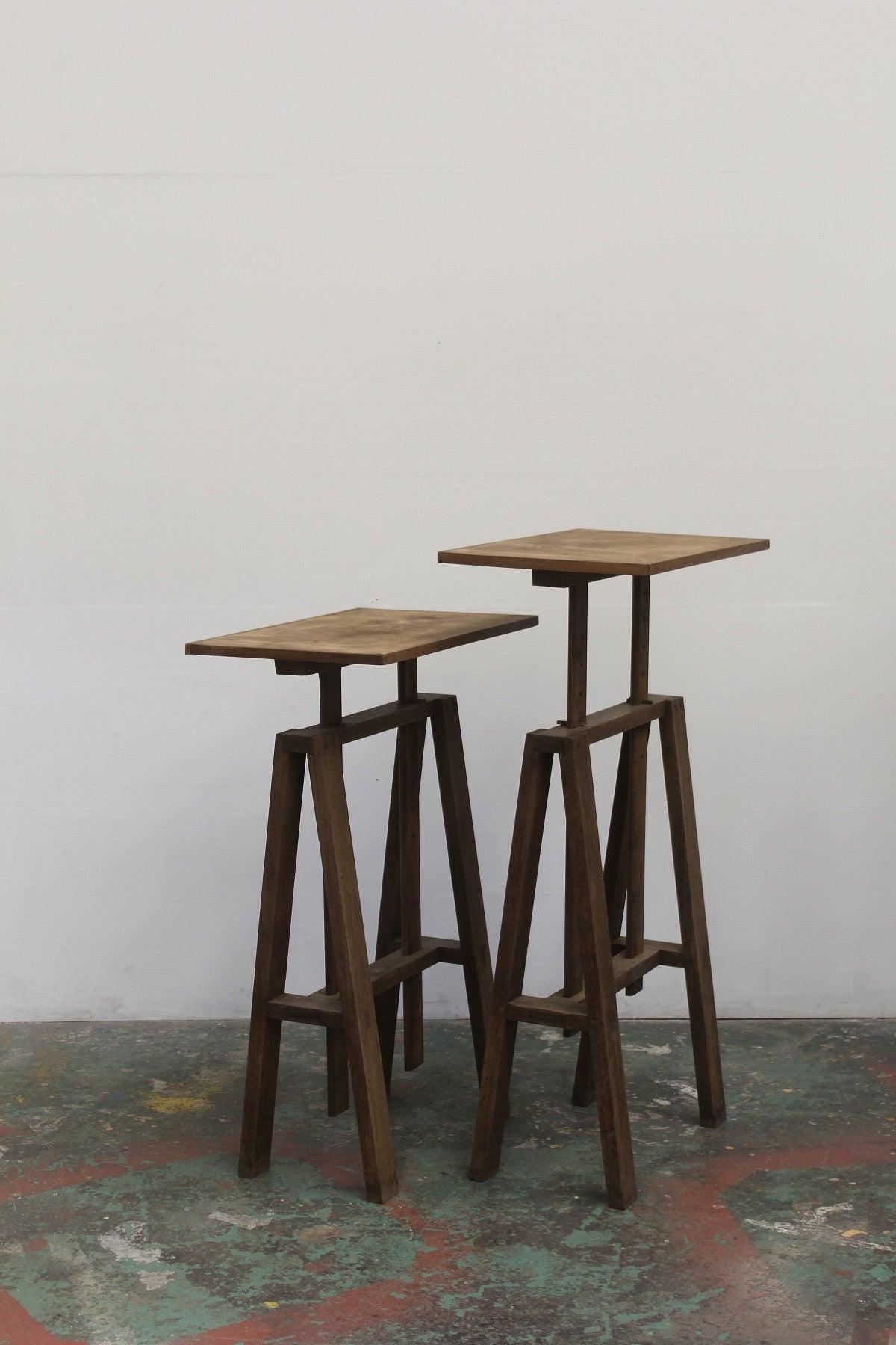#0895 side table