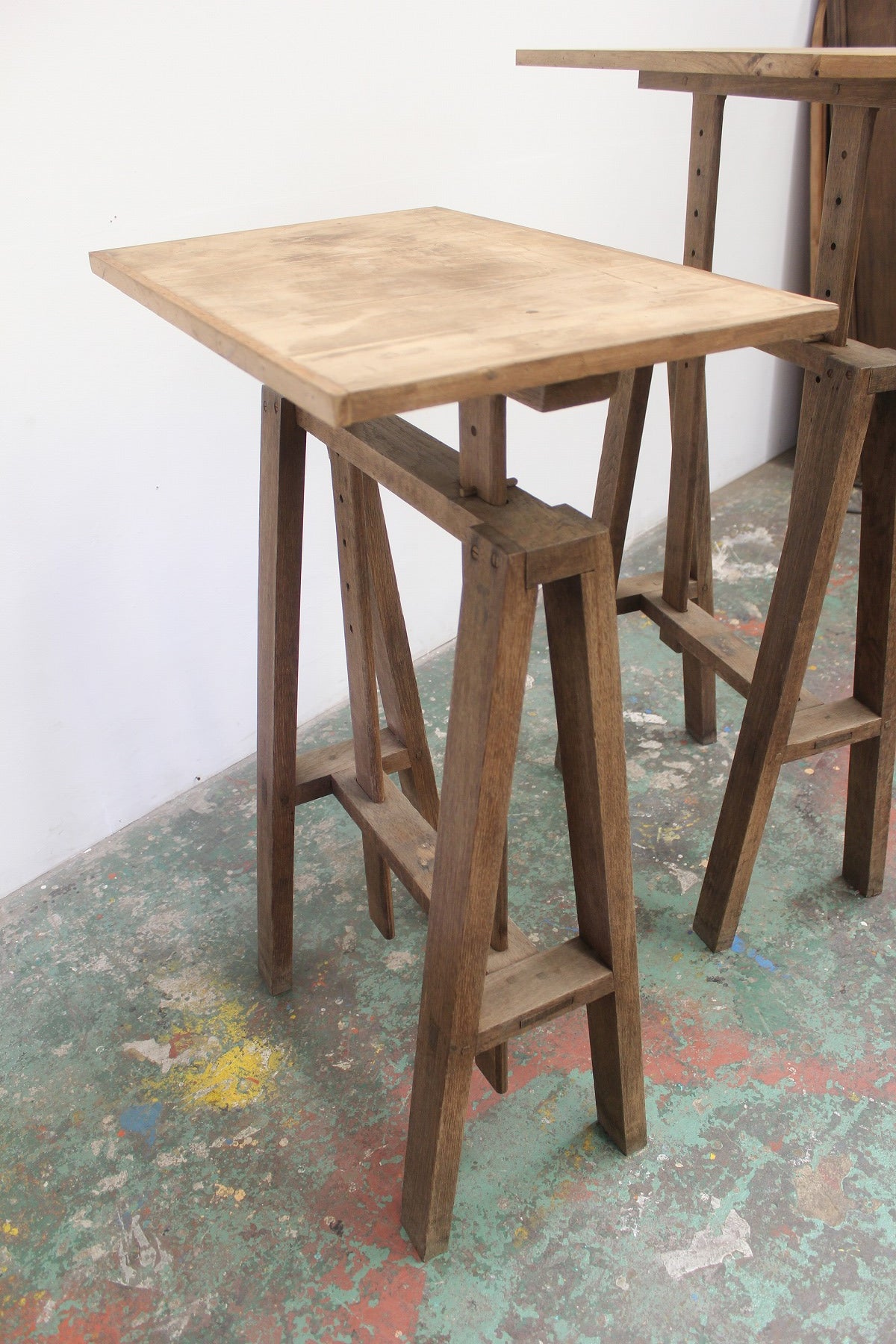 #0895 side table