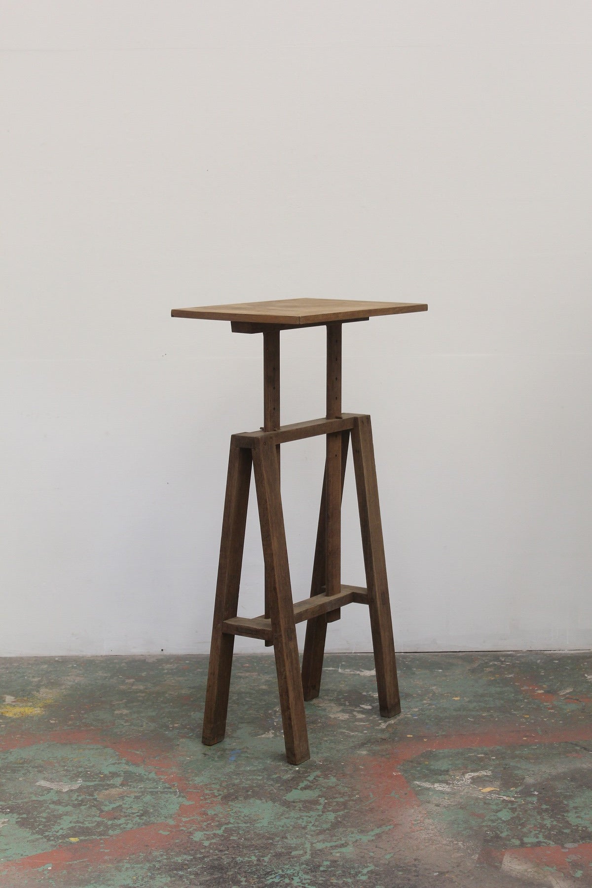 #0895 side table
