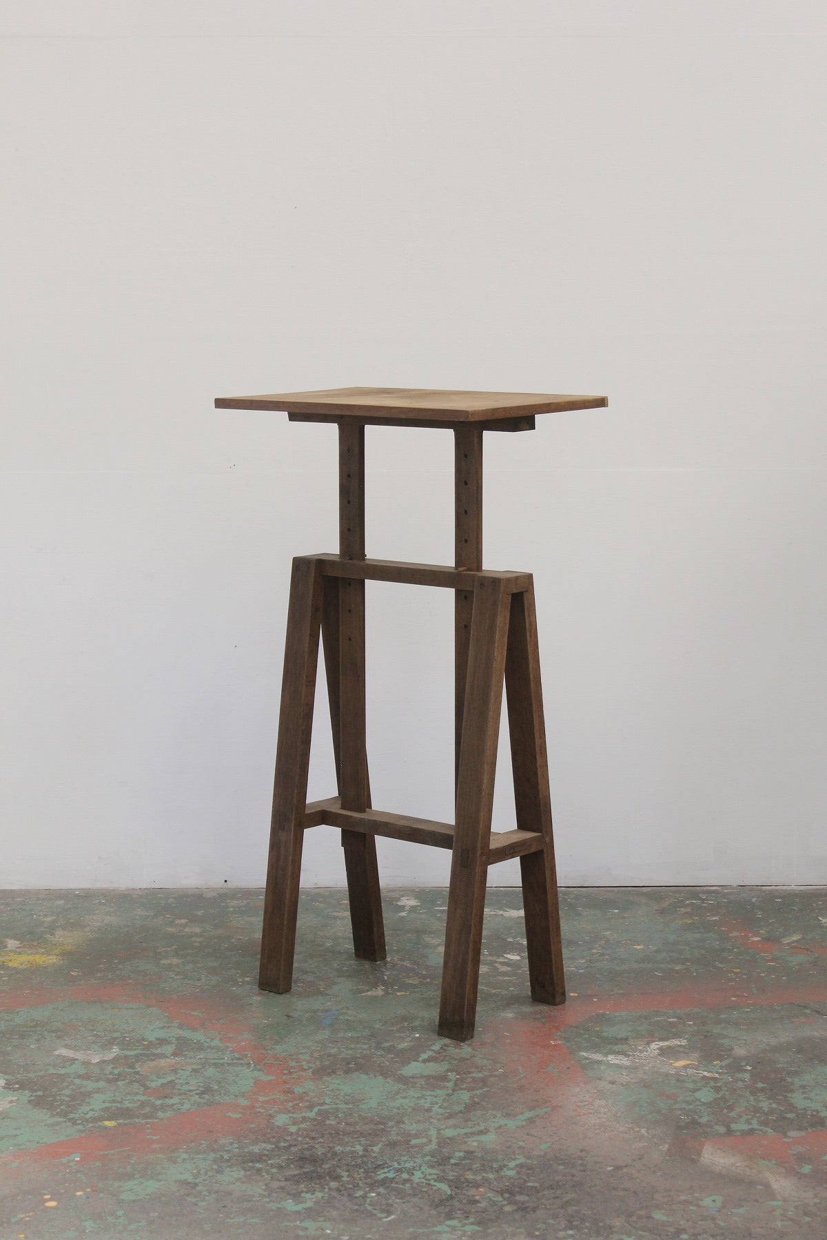 #0895 side table