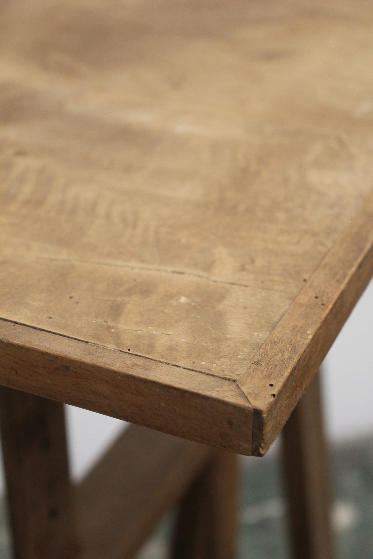 #0895 side table