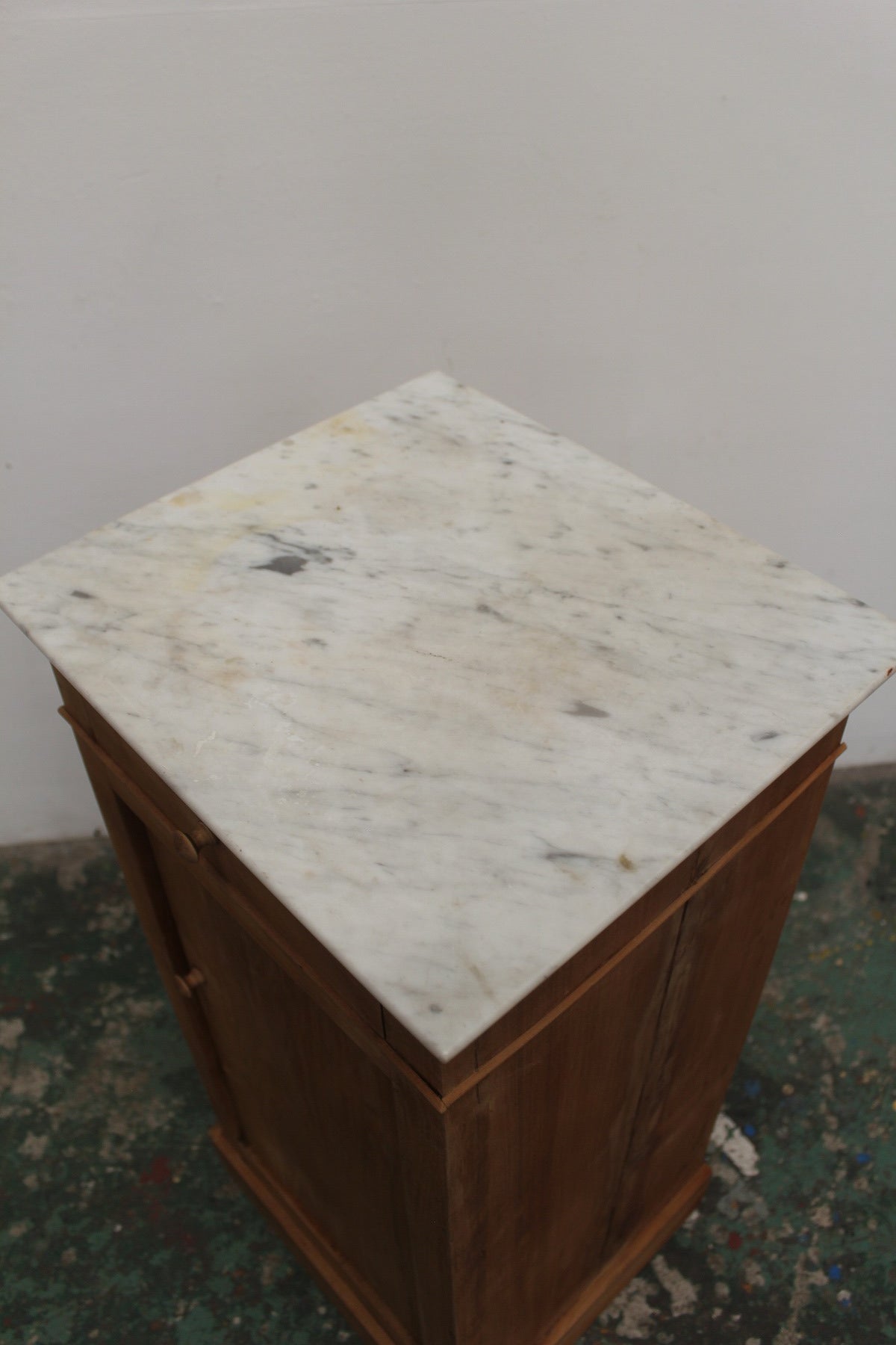 #0898 cabinet