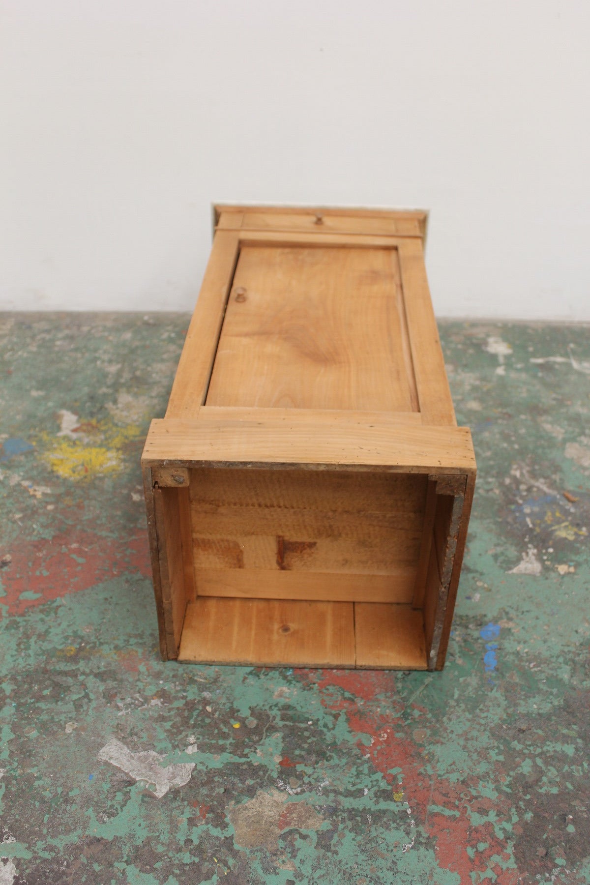 #0898 cabinet