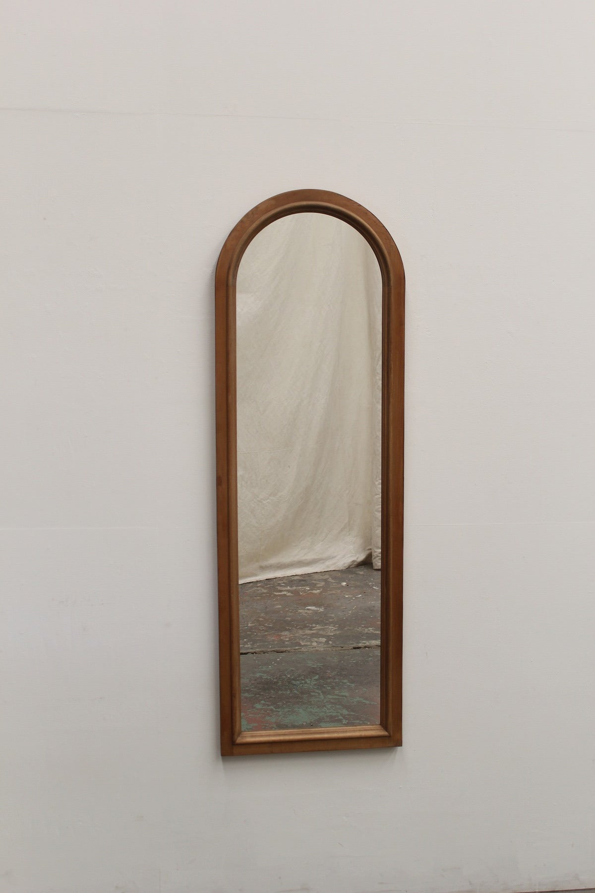 #0900 mirror