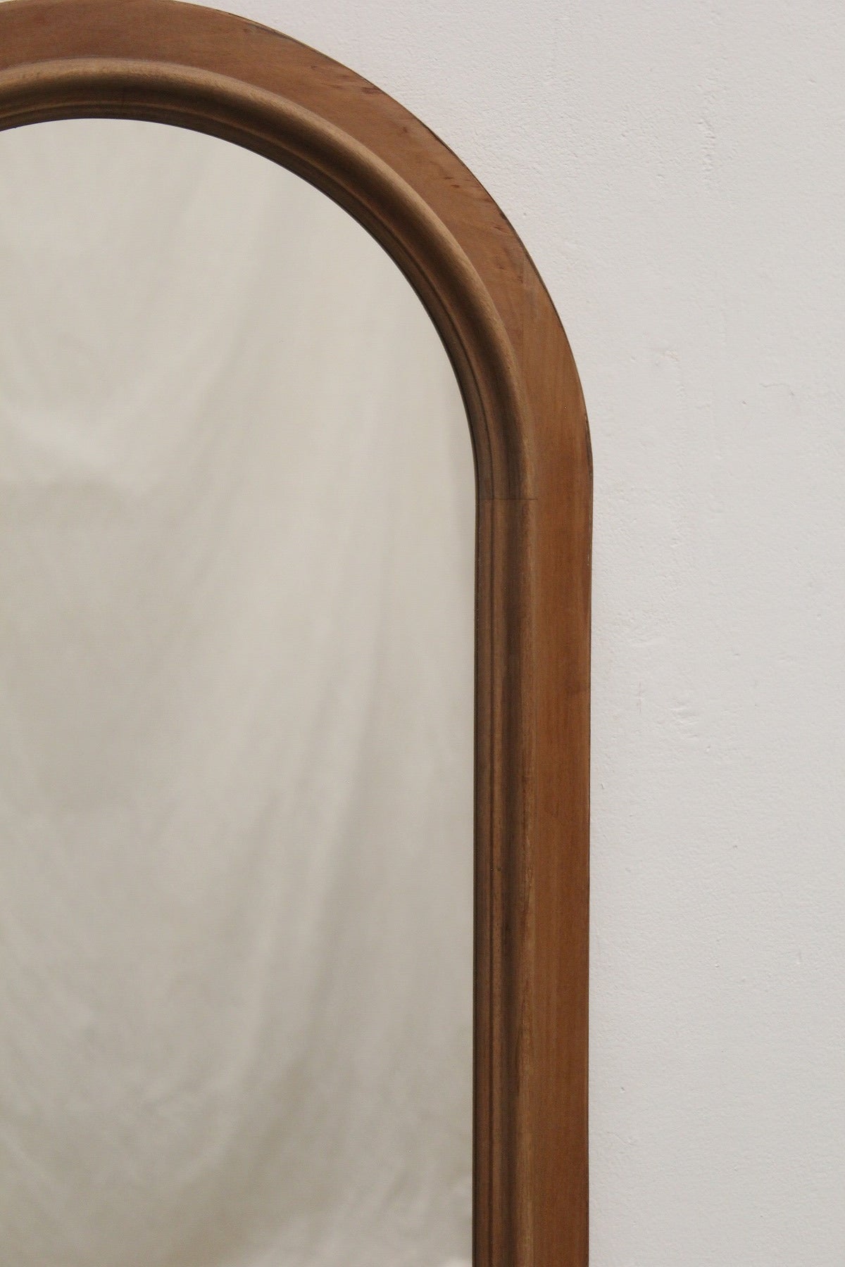 #0900 mirror
