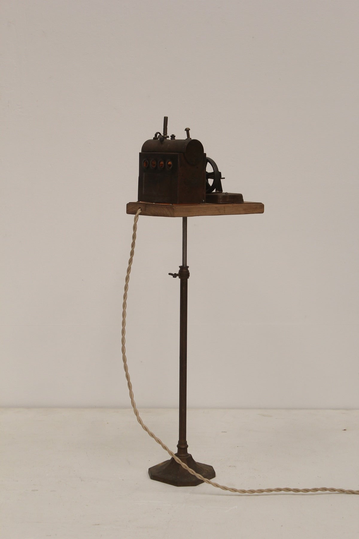 #0902 lamp