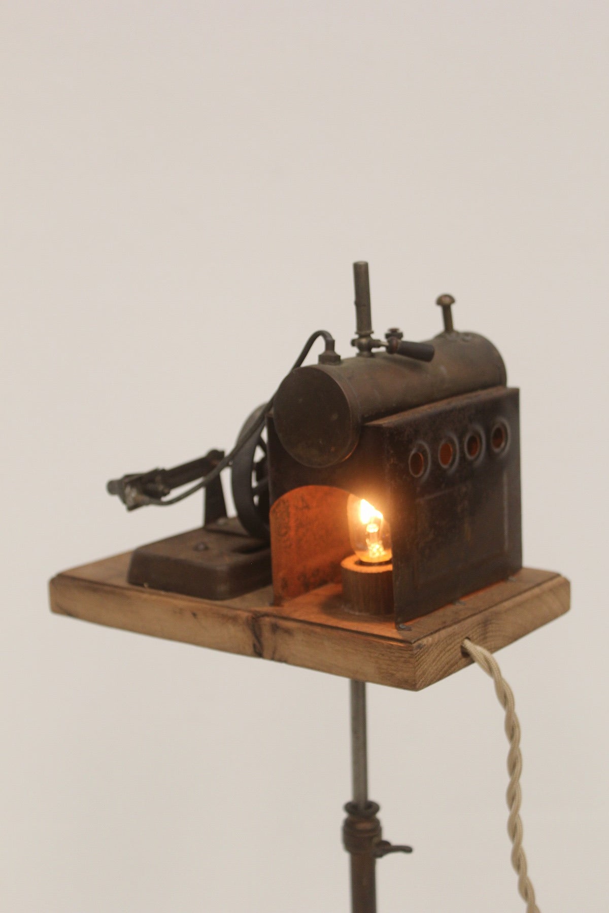 #0902 lamp
