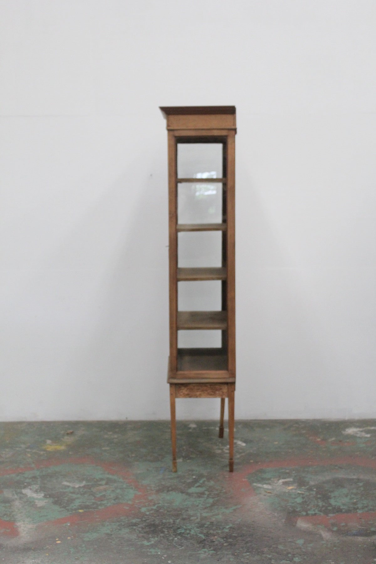 #0906 glass cabinet