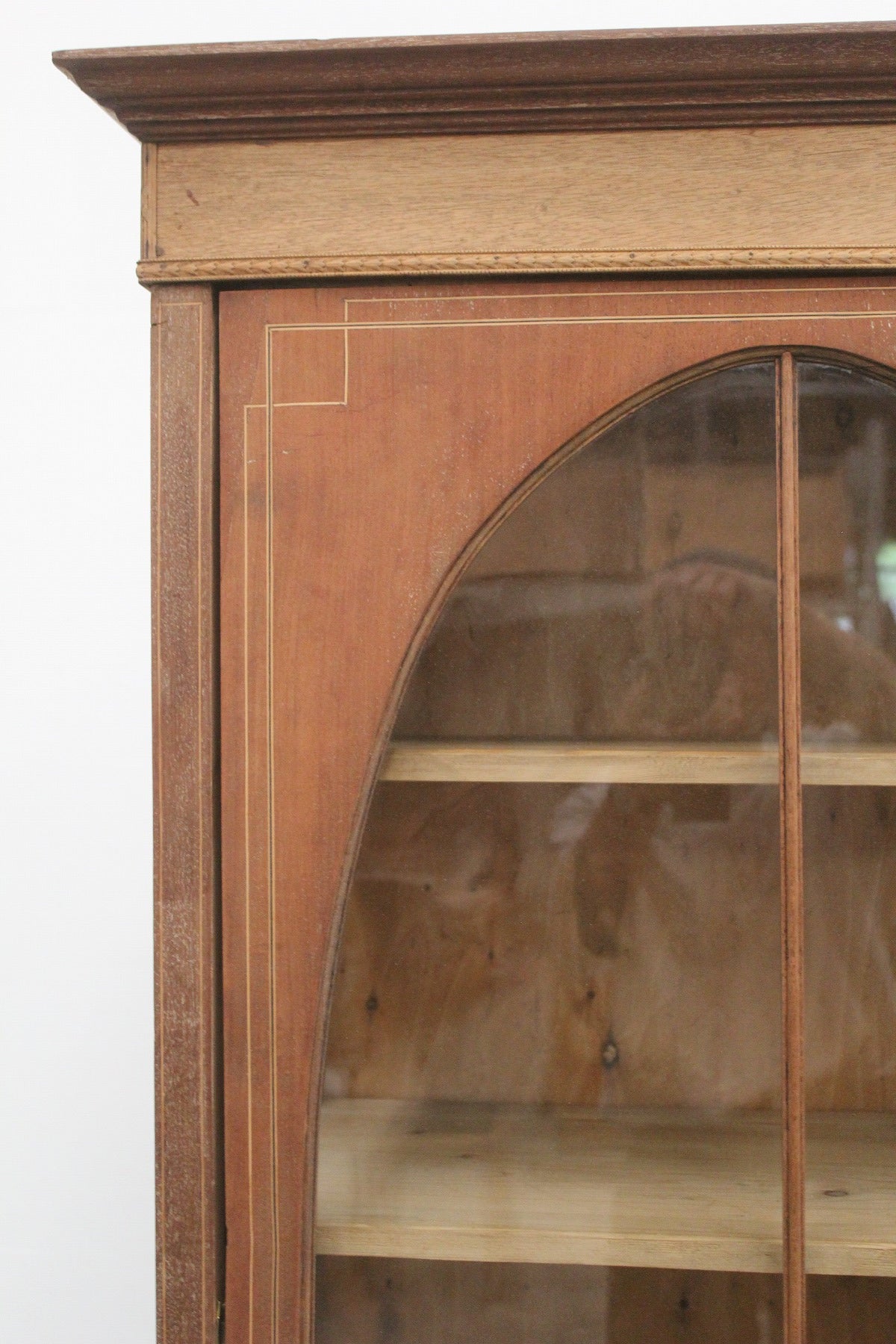 #0906 glass cabinet