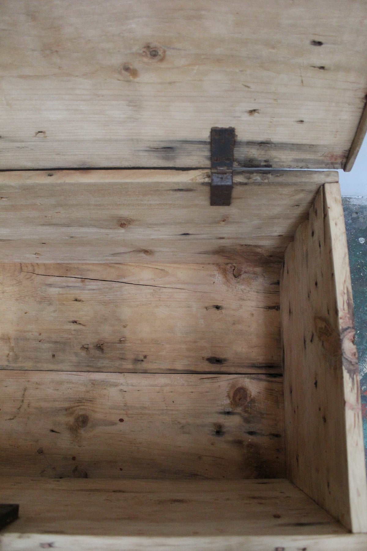 #0908 box bench