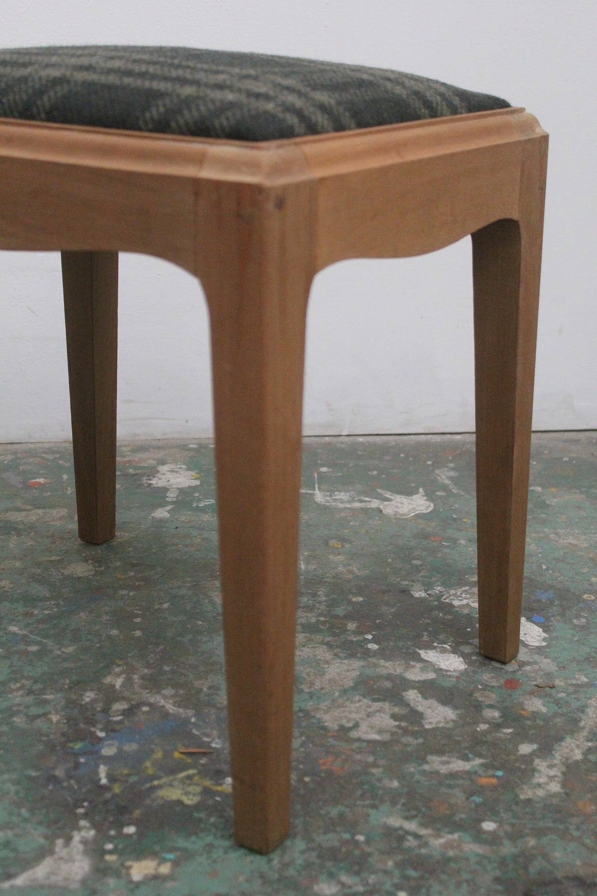#0909 stool