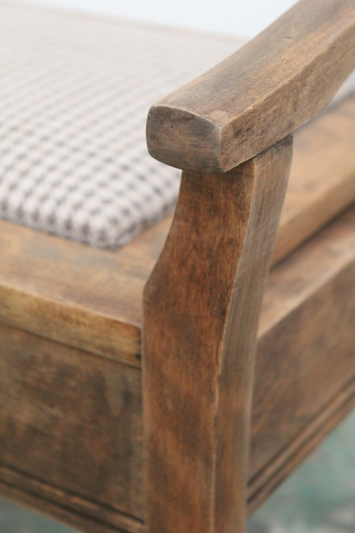 #0910 stool