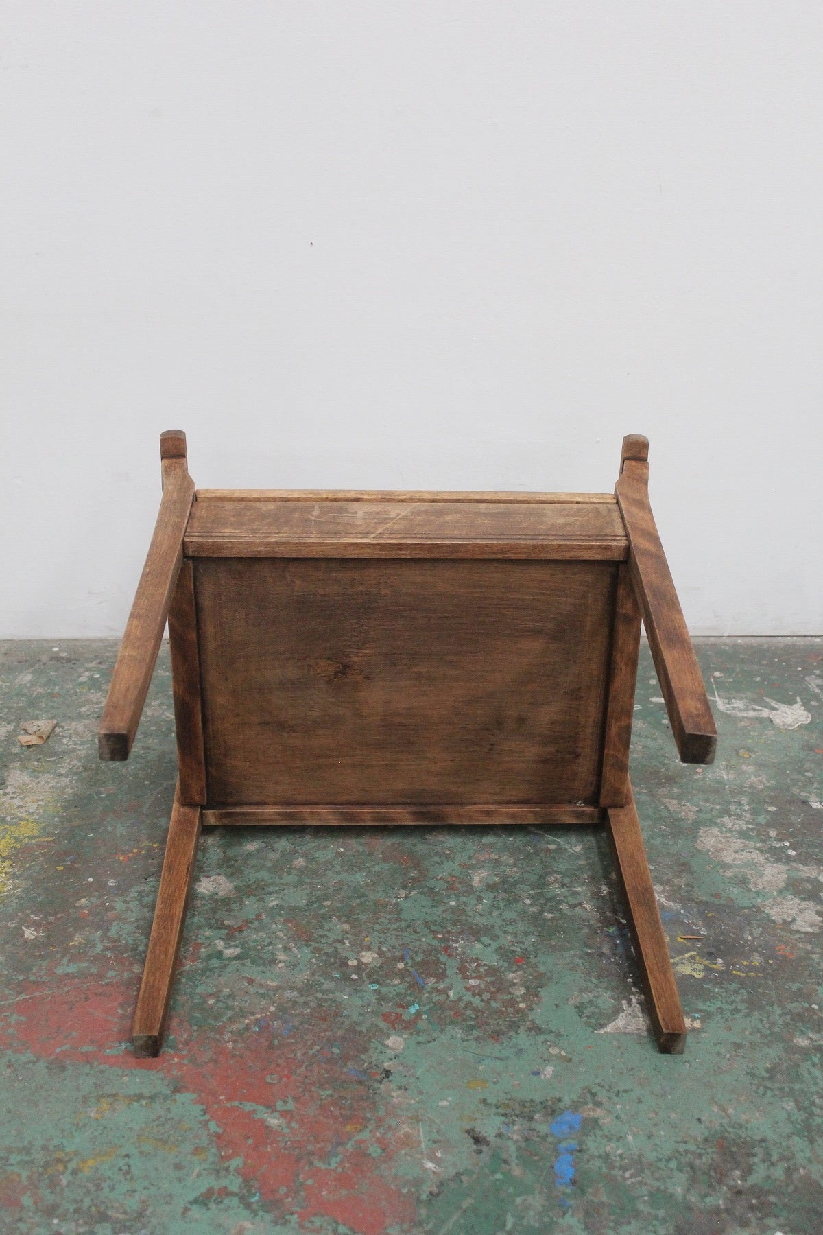 #0910 stool