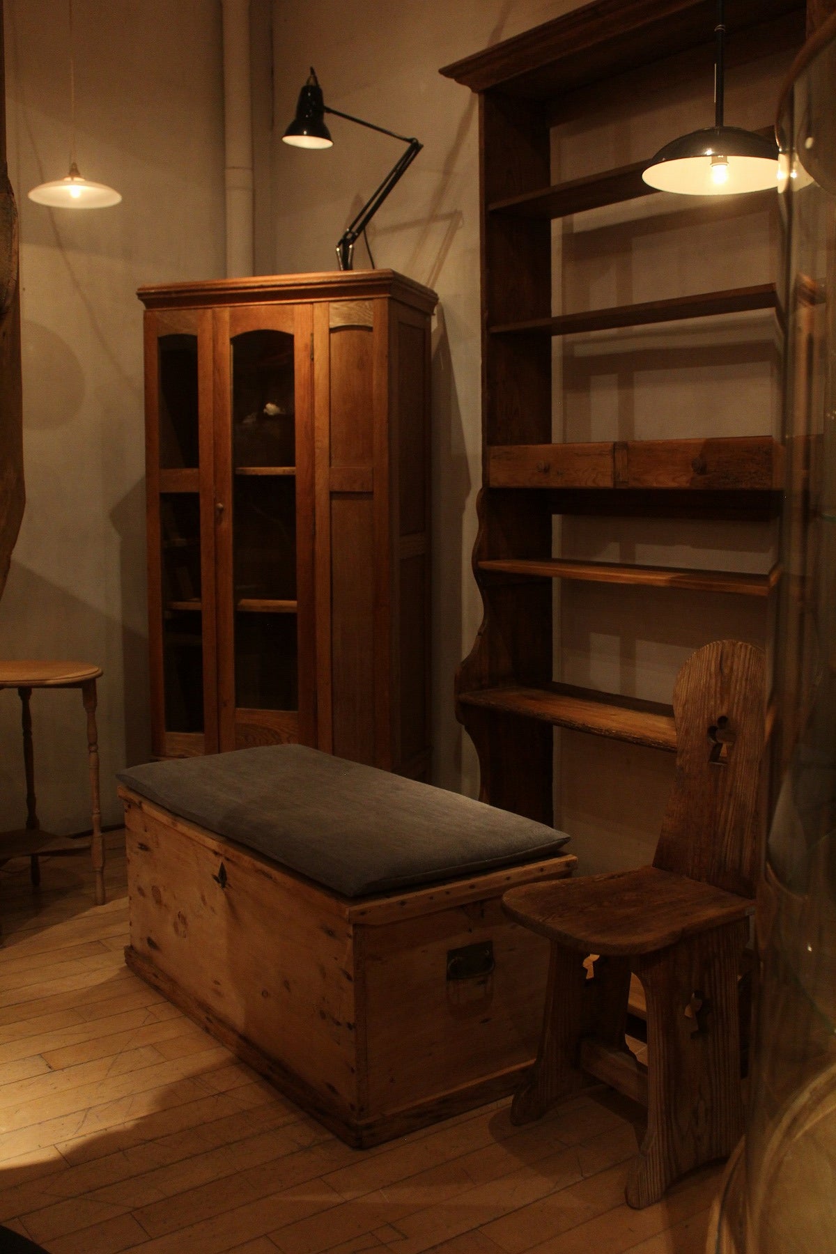 #0908 box bench