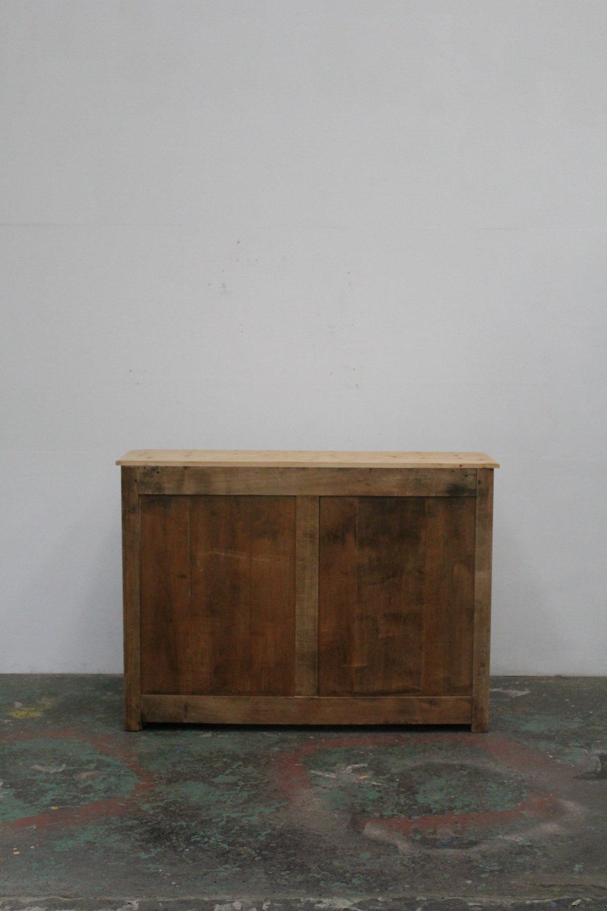 #1130 glass cabinet