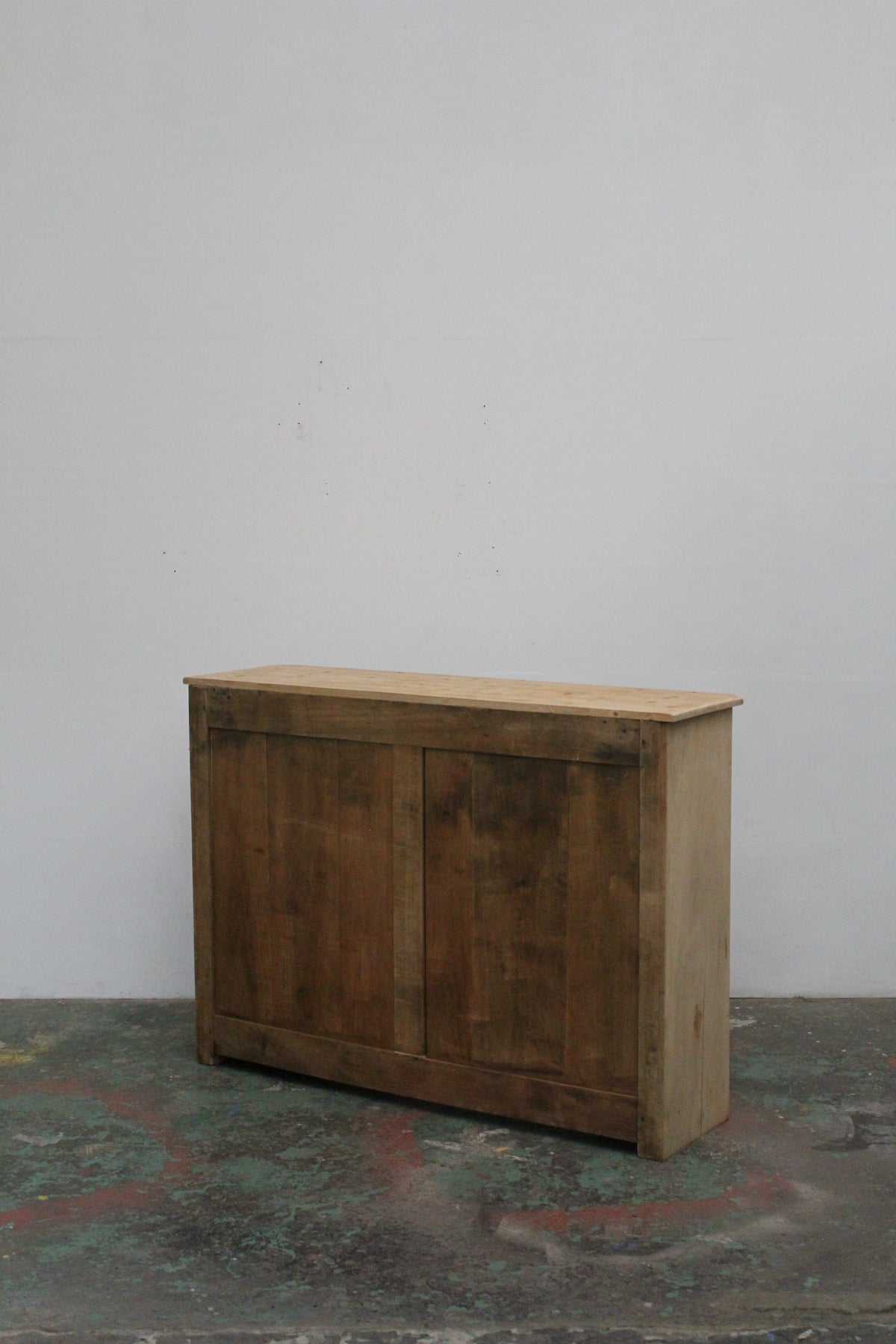 #1130 glass cabinet