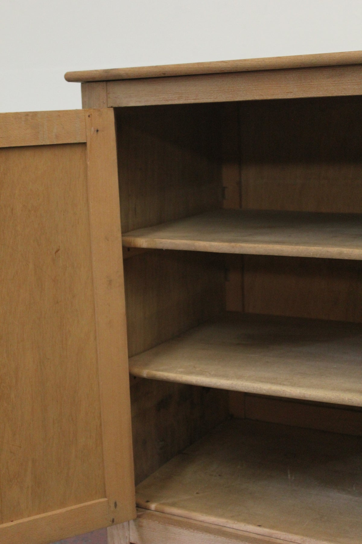 #1159 cabinet