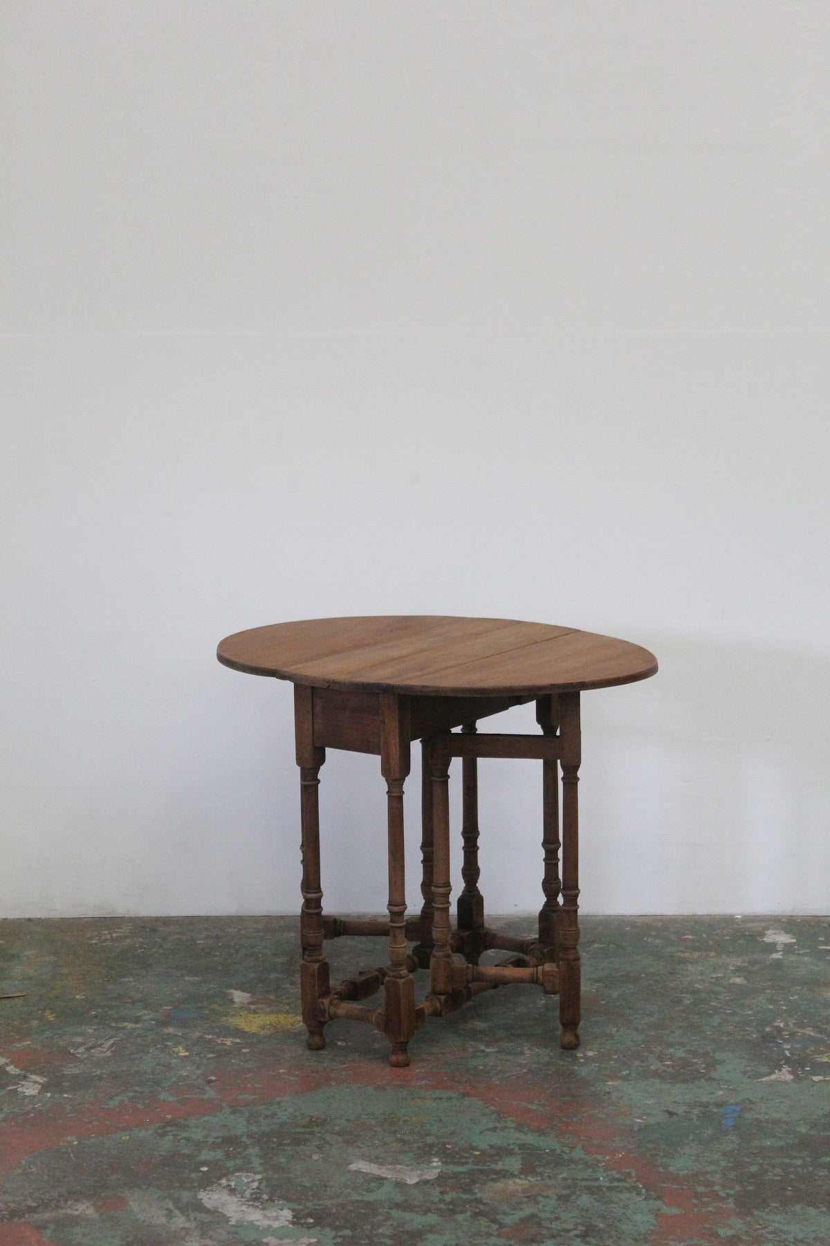 #0930 gateleg table