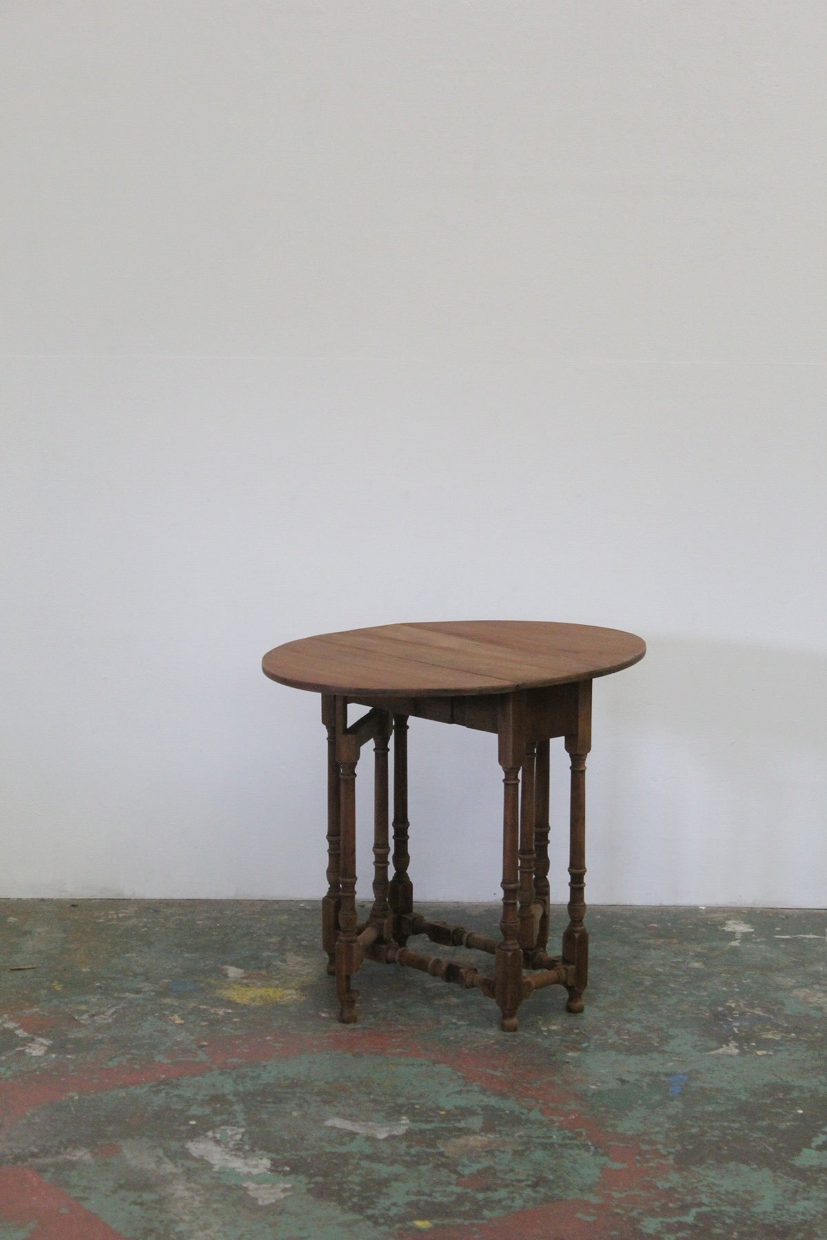 #0930 gateleg table